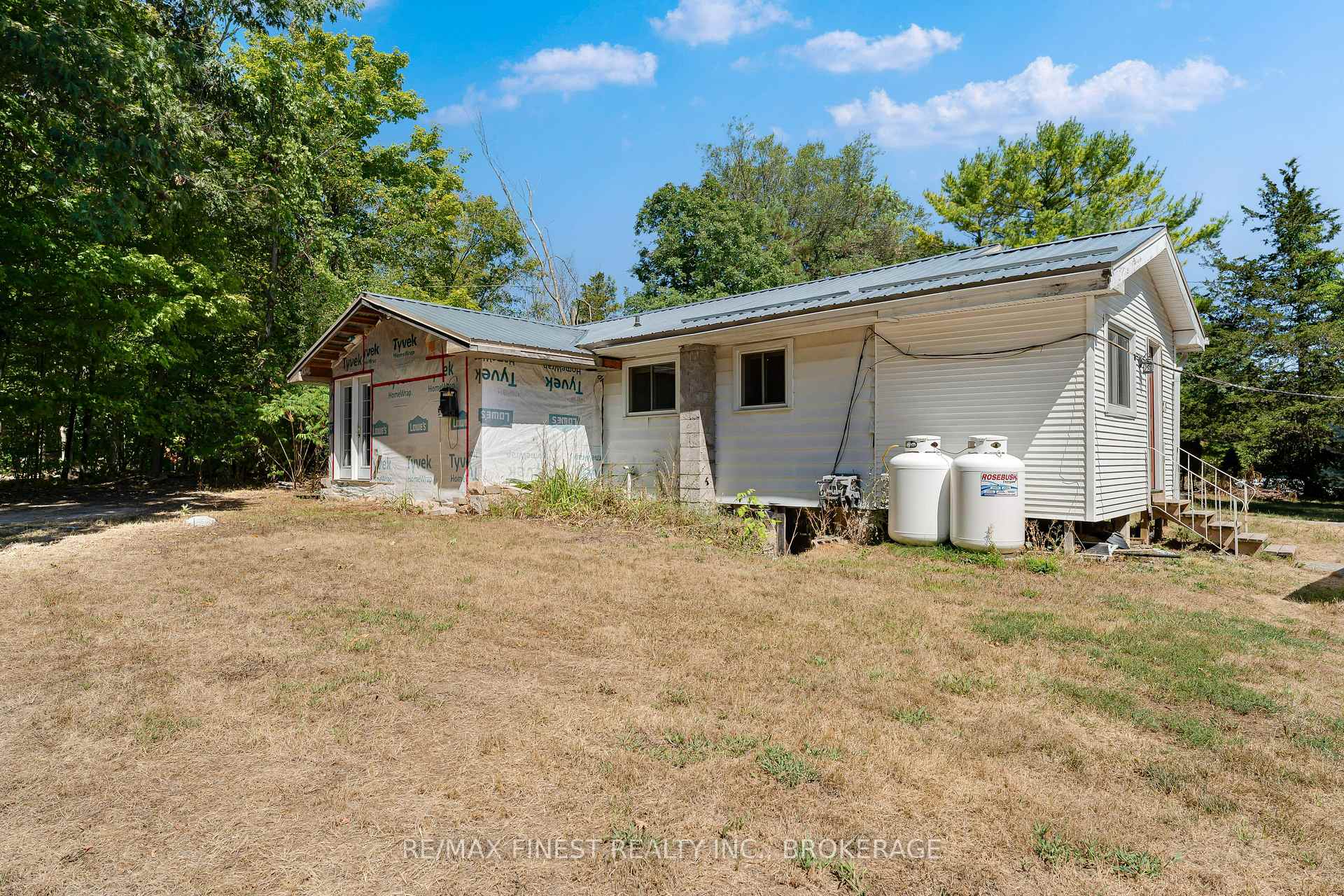 Photo 23 of 2843 Perth Road, Kingston, City North of 401 — HOMEH