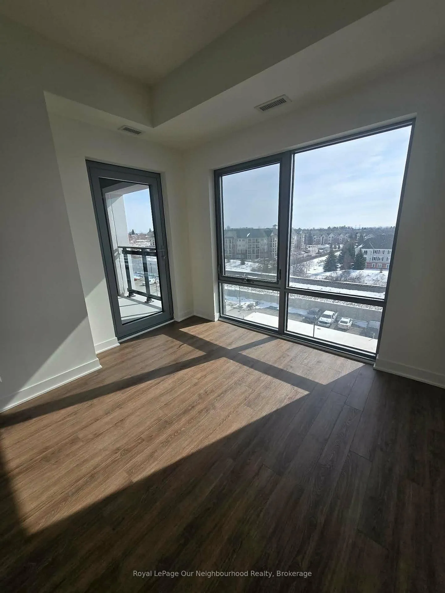 Photo 6 of Unit 604, 51 Clarington Boulevard, Clarington, Bowmanville — HOMEH