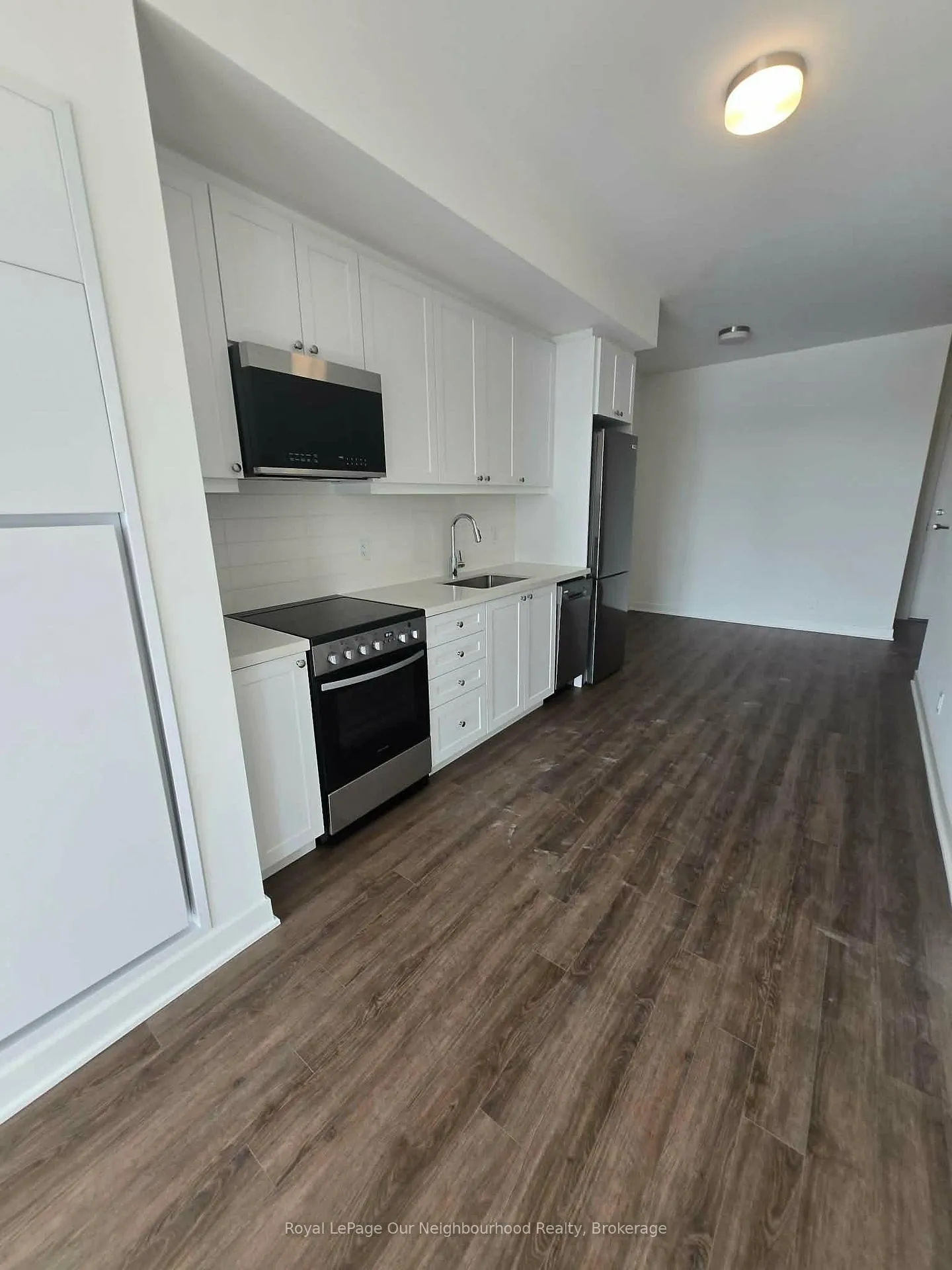 Photo 7 of Unit 604, 51 Clarington Boulevard, Clarington, Bowmanville — HOMEH