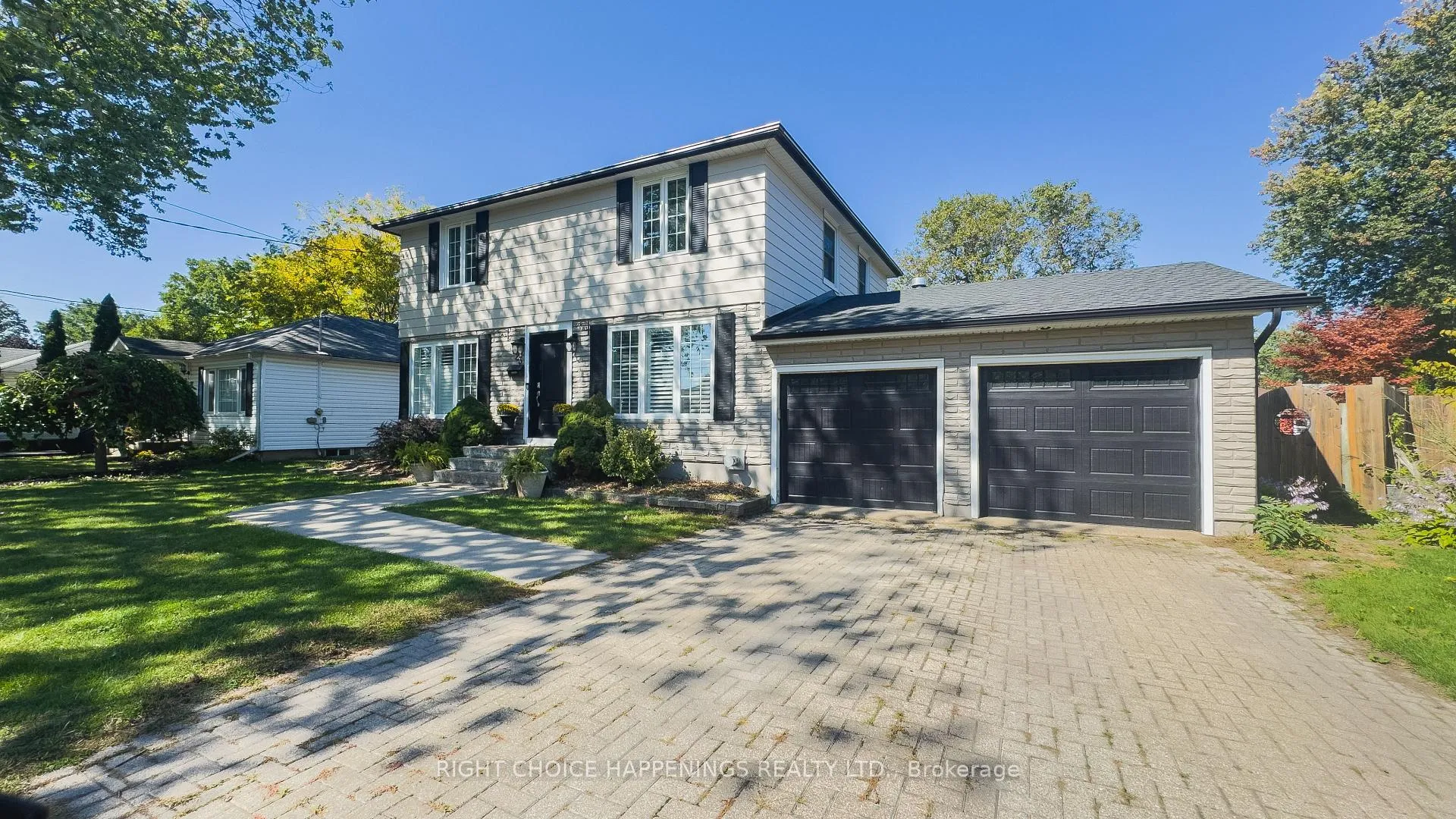 Photo 3 of 23 Heywood Avenue, St. Catharines, Bunting/Linwell — HOMEH