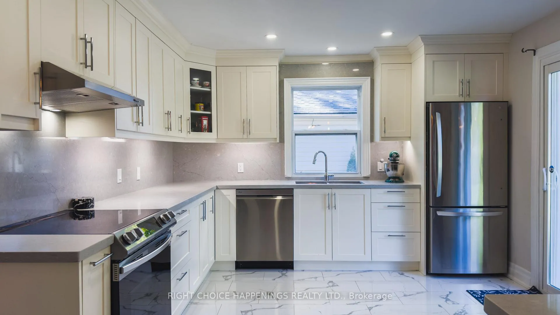 Photo 5 of 23 Heywood Avenue, St. Catharines, Bunting/Linwell — HOMEH