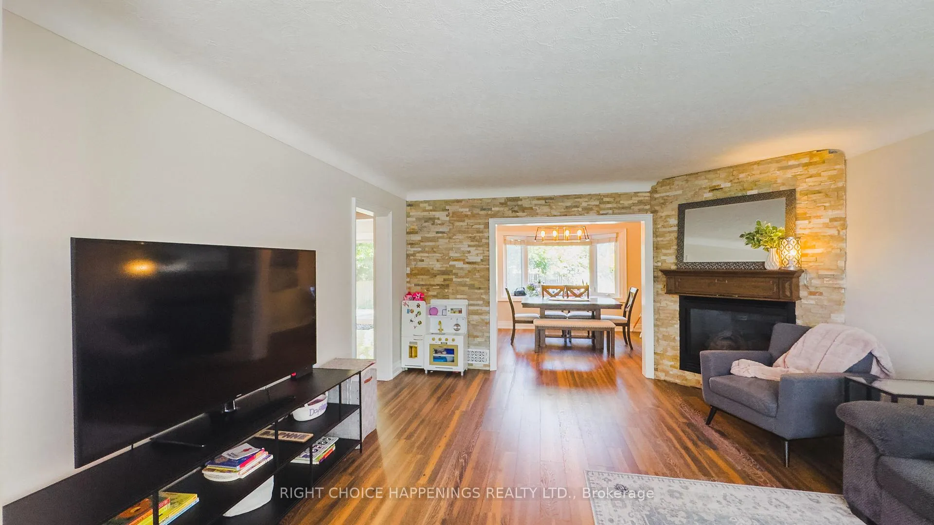 Photo 7 of 23 Heywood Avenue, St. Catharines, Bunting/Linwell — HOMEH