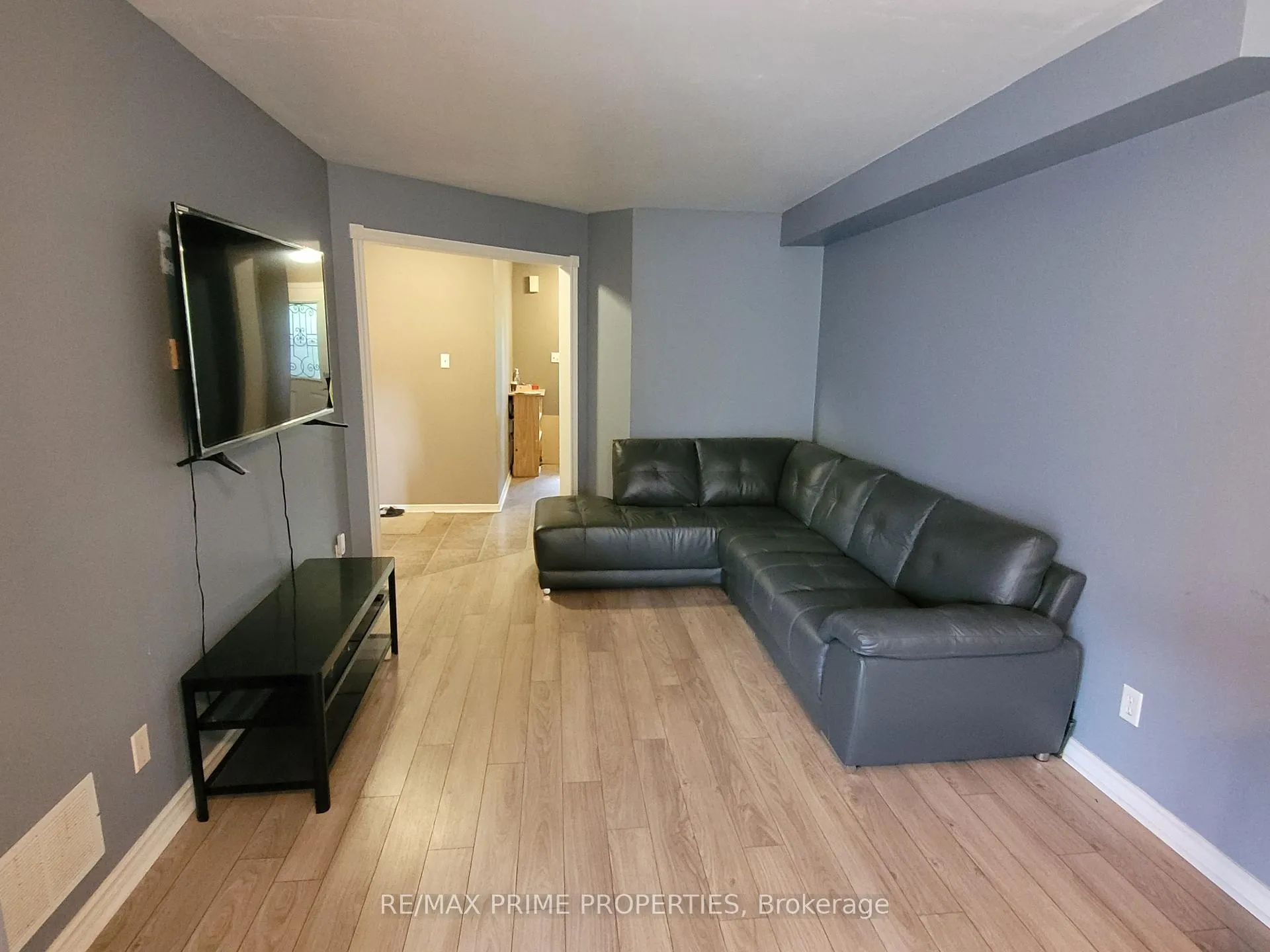Photo 5 of 124 Glasgow Crescent, Georgina, Keswick South — HOMEH