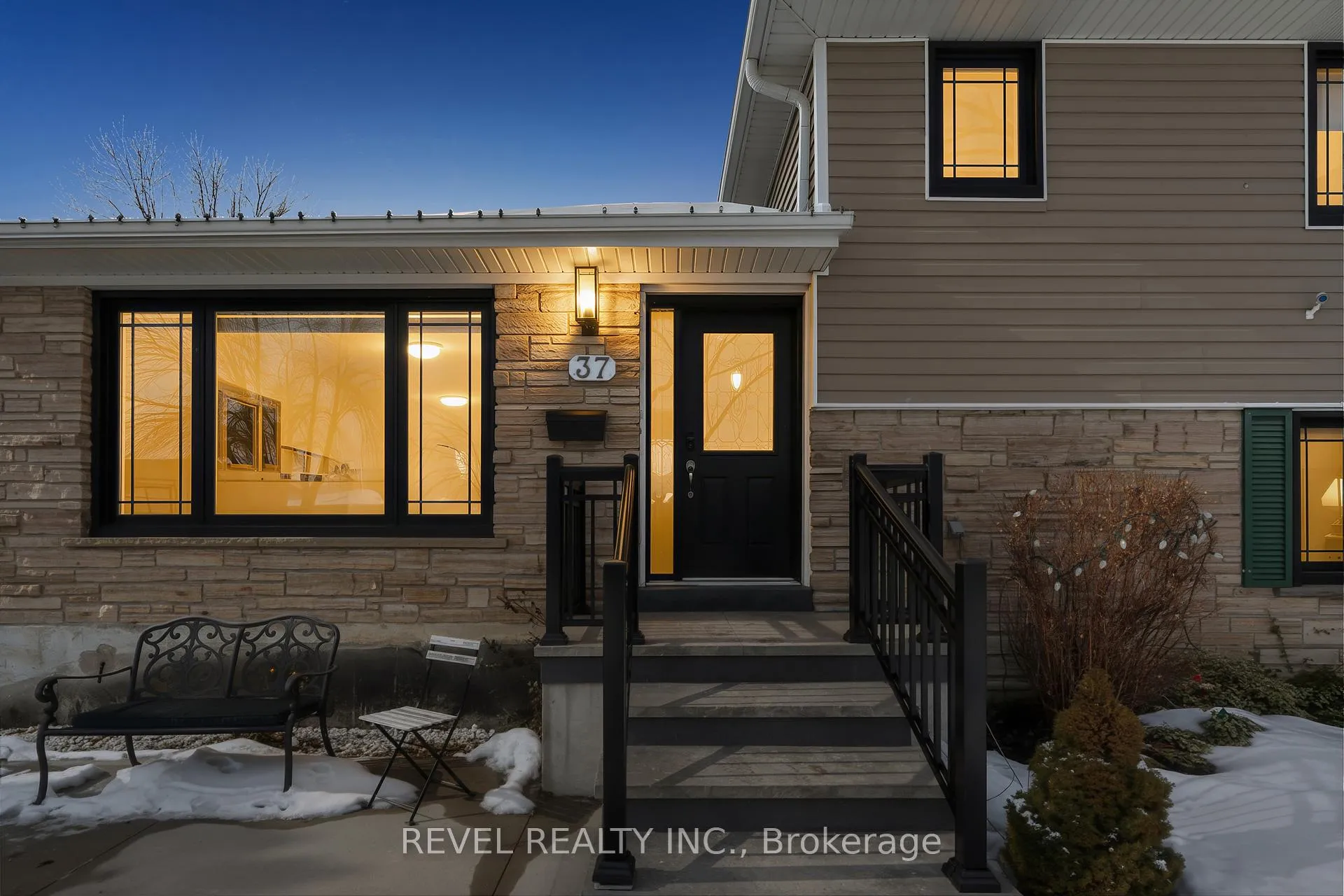Photo 1 of 37 Ferndale Crescent, Brampton, Brampton East — HOMEH