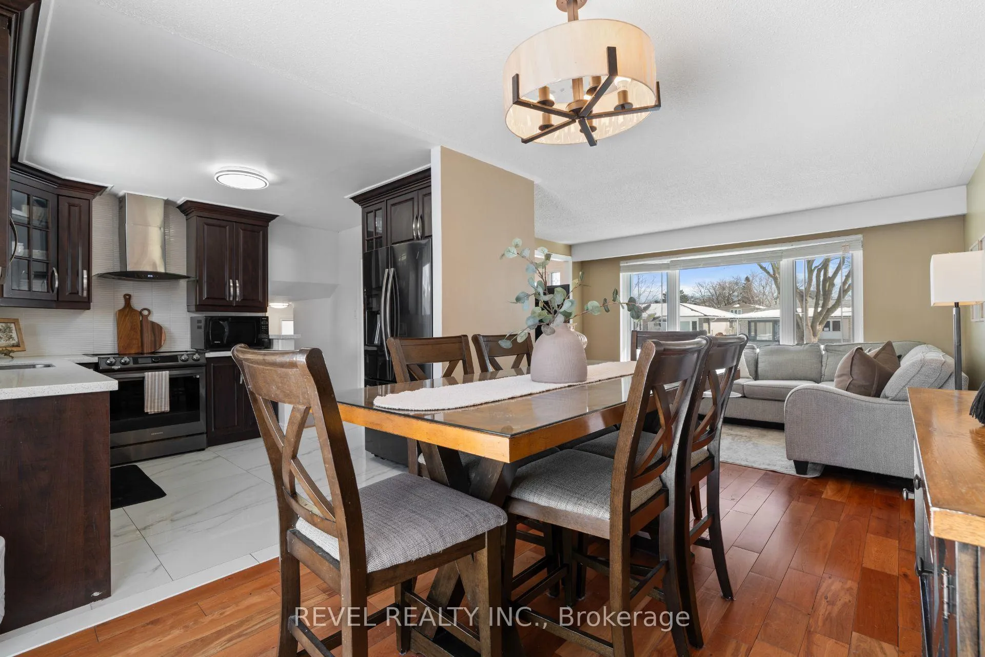 Photo 7 of 37 Ferndale Crescent, Brampton, Brampton East — HOMEH