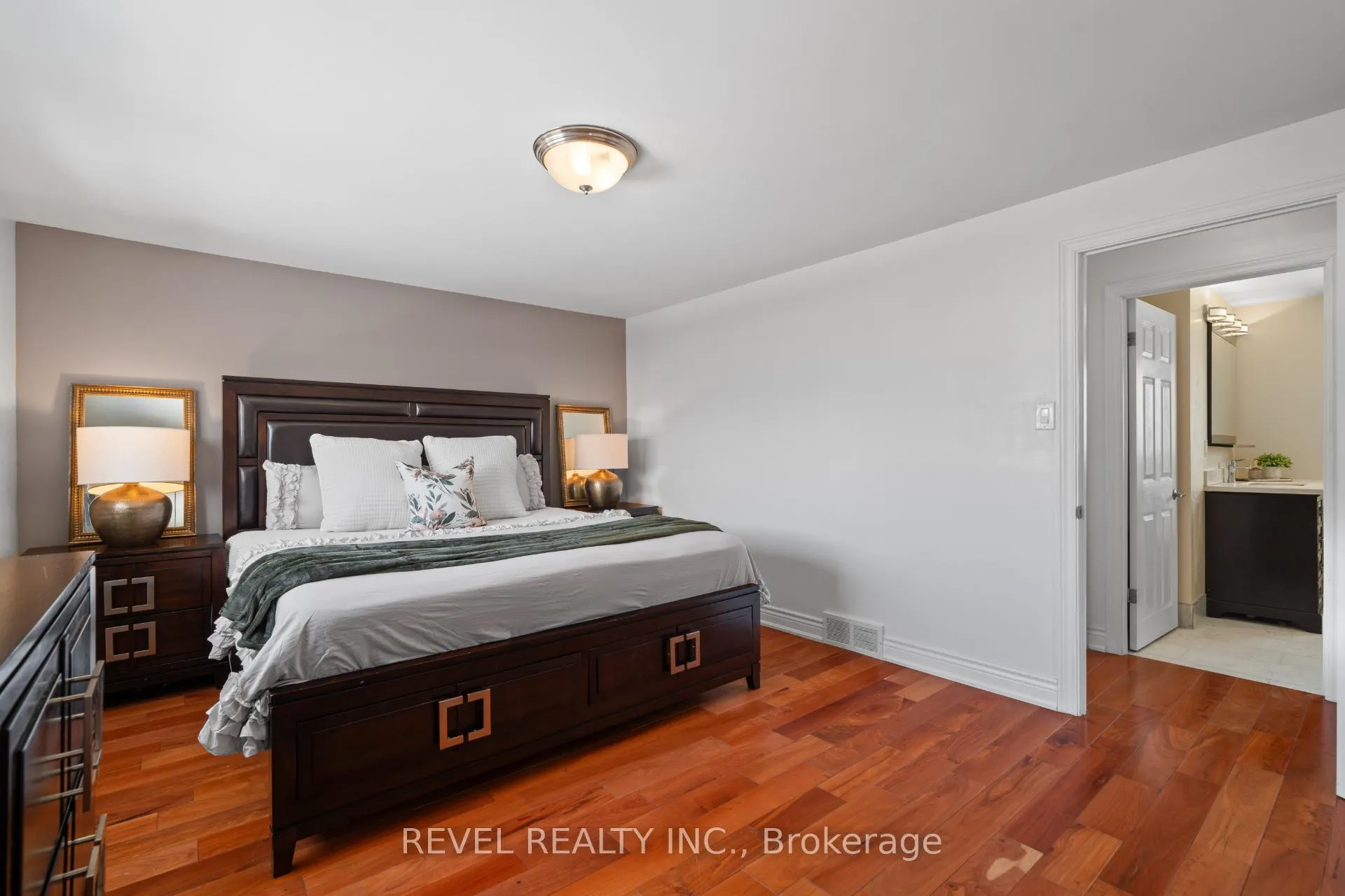 Photo 11 of 37 Ferndale Crescent, Brampton, Brampton East — HOMEH