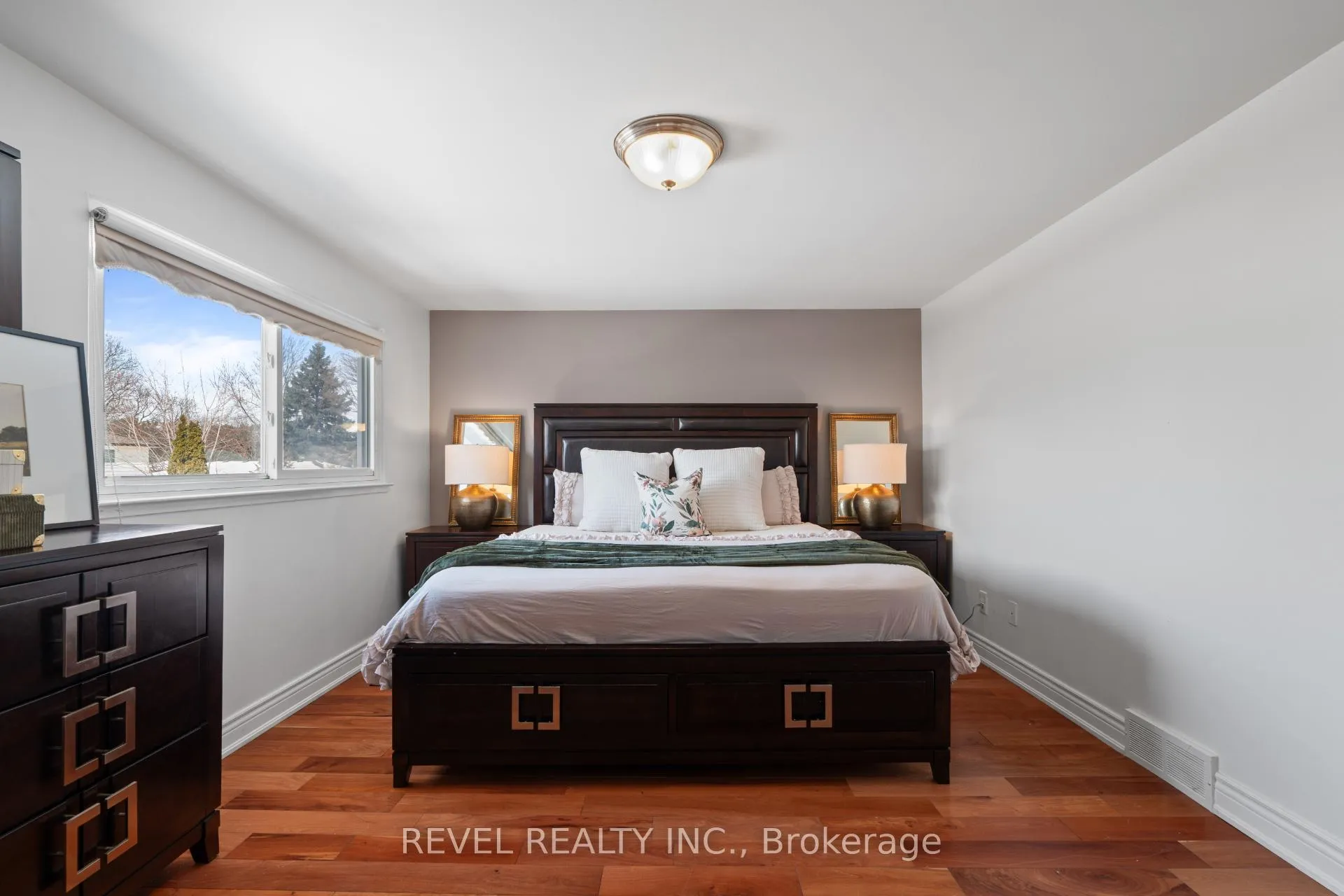 Photo 12 of 37 Ferndale Crescent, Brampton, Brampton East — HOMEH