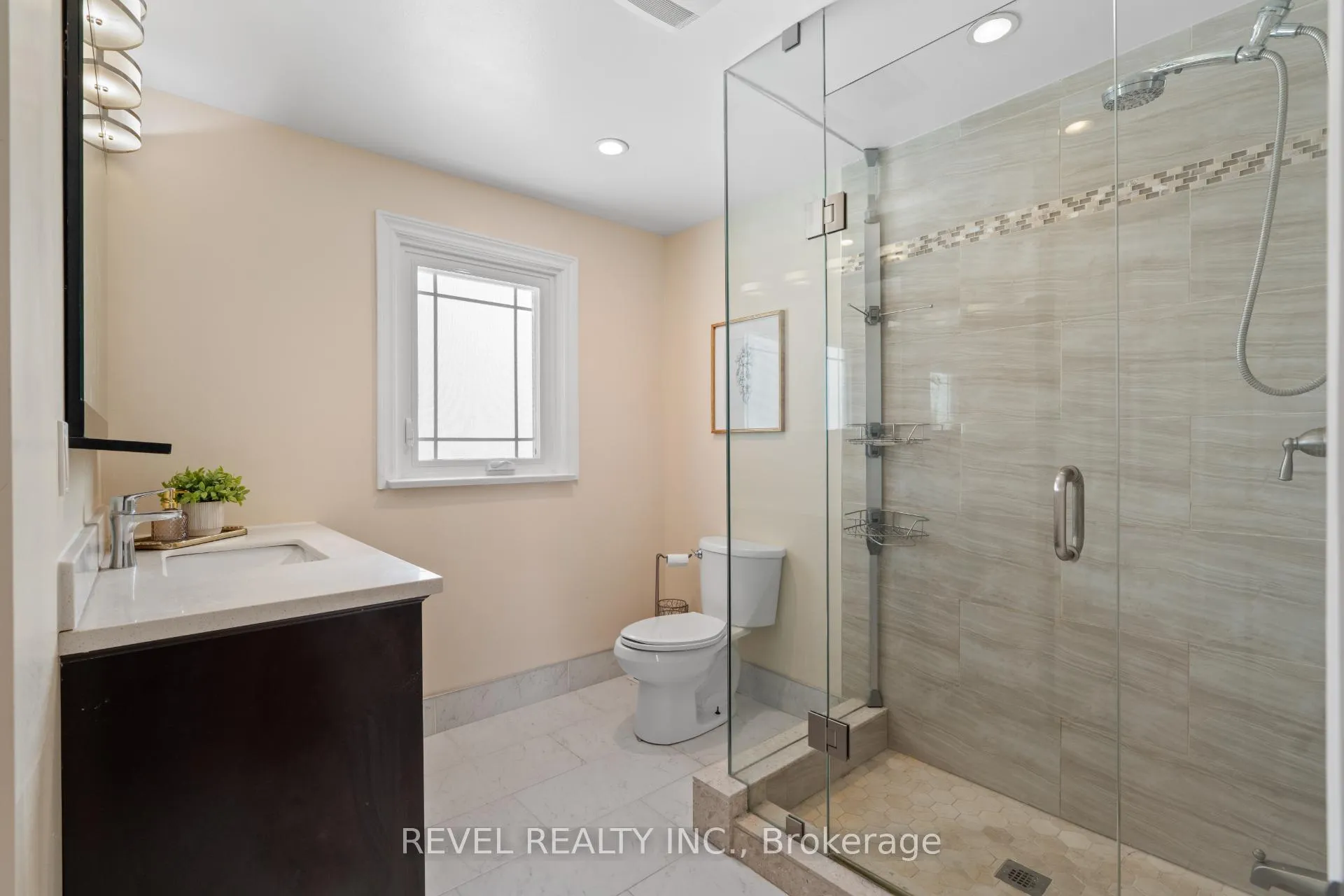 Photo 14 of 37 Ferndale Crescent, Brampton, Brampton East — HOMEH