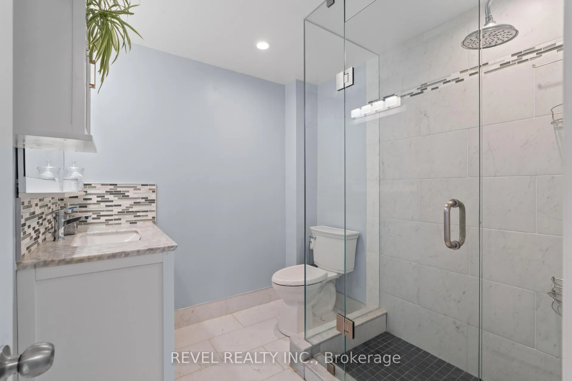 Photo 17 of 37 Ferndale Crescent, Brampton, Brampton East — HOMEH
