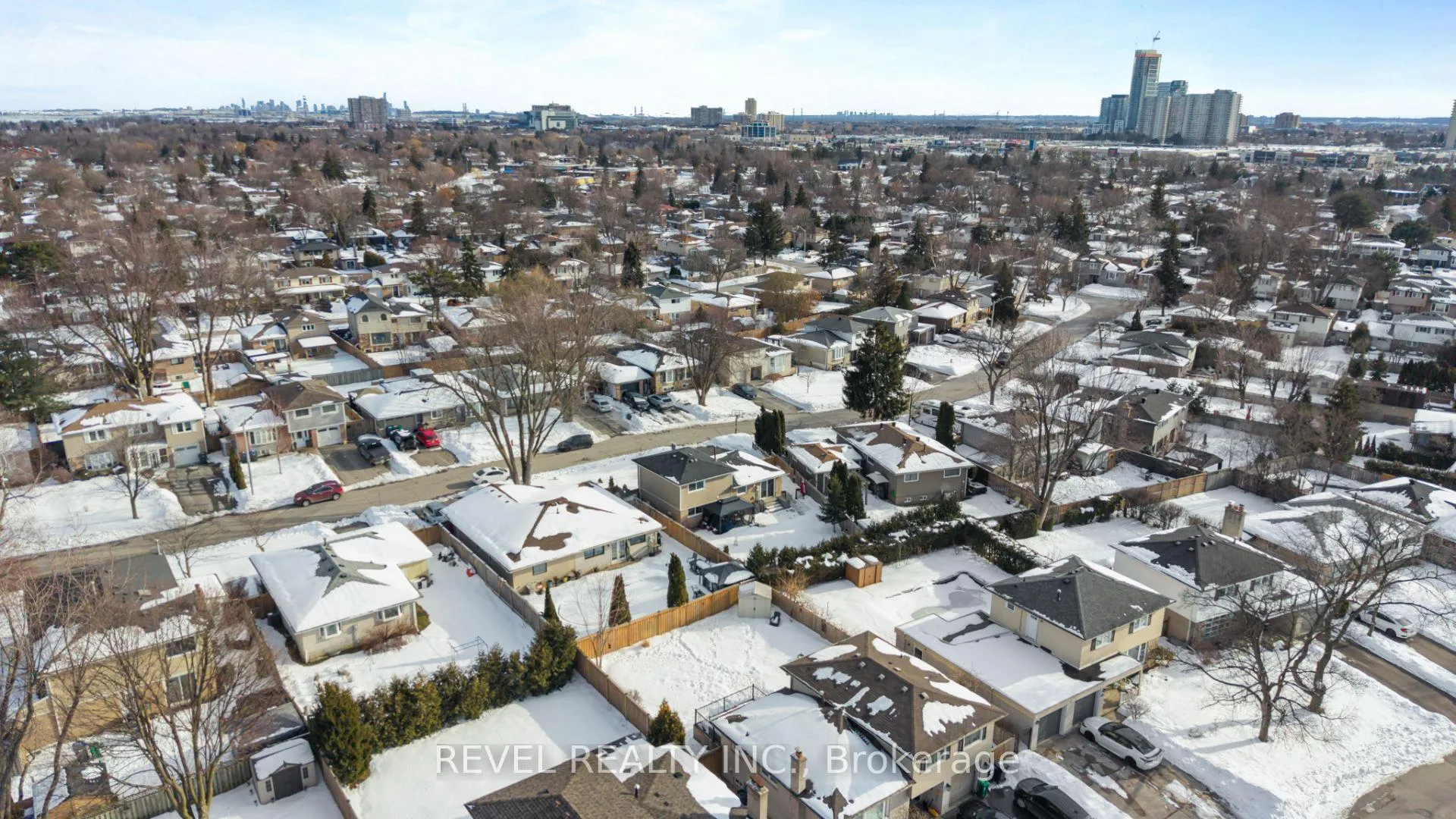 Photo 30 of 37 Ferndale Crescent, Brampton, Brampton East — HOMEH