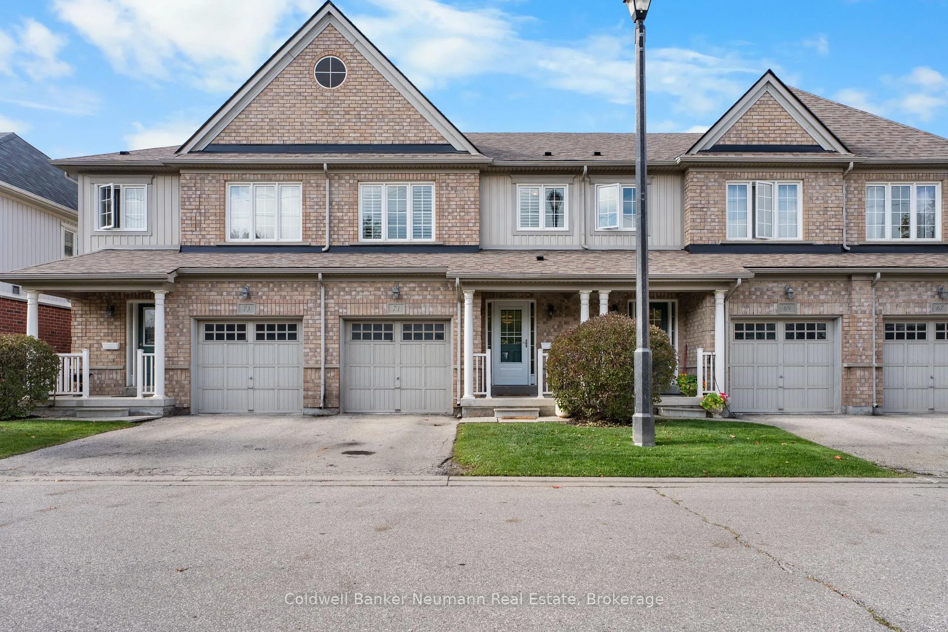 Photo 4 of Unit 71, 1035 Victoria Road S, Guelph, Kortright East — HOMEH