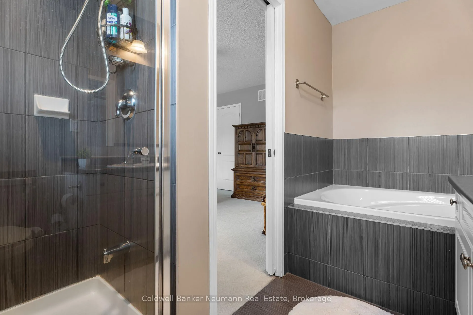 Photo 15 of Unit 71, 1035 Victoria Road S, Guelph, Kortright East — HOMEH