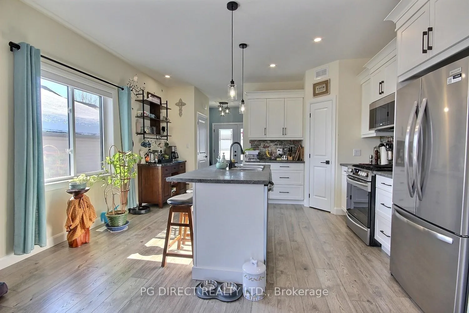Photo 4 of 5 Cedarwood Street, Quinte West, Frankford Ward — HOMEH