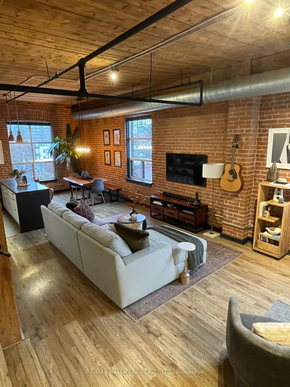 Photo 4 of Unit 406, 426 Queen Street E, Toronto, Regent Park — HOMEH