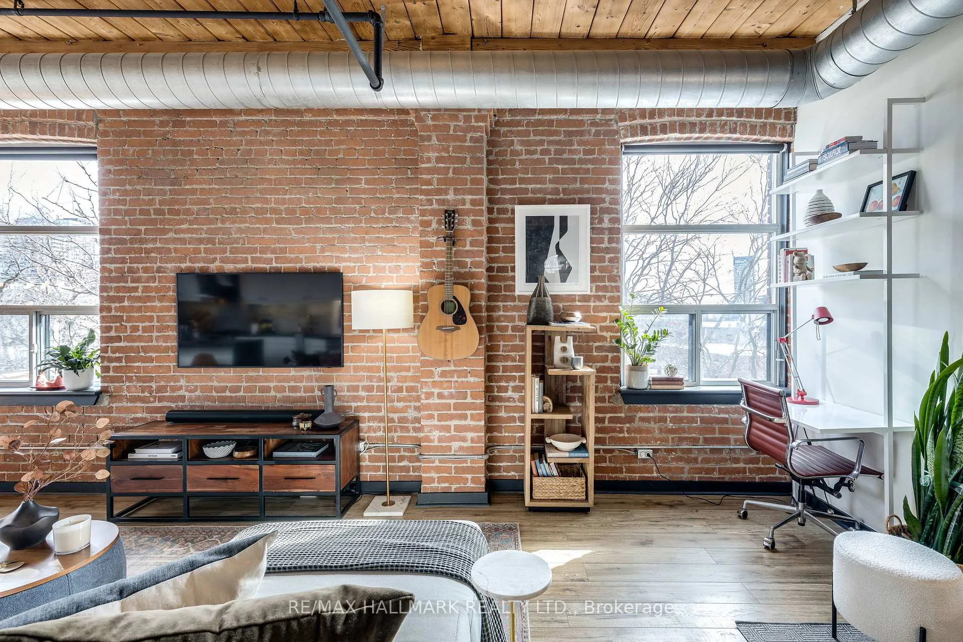 Photo 6 of Unit 406, 426 Queen Street E, Toronto, Regent Park — HOMEH