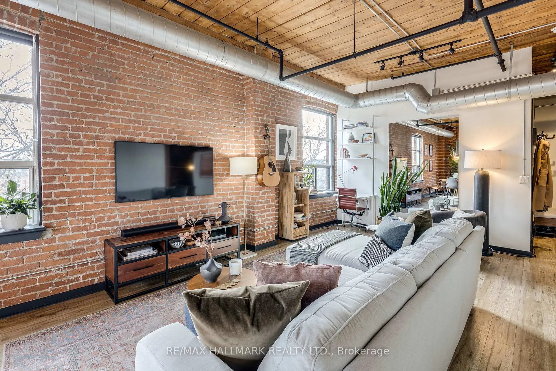Photo 7 of Unit 406, 426 Queen Street E, Toronto, Regent Park — HOMEH