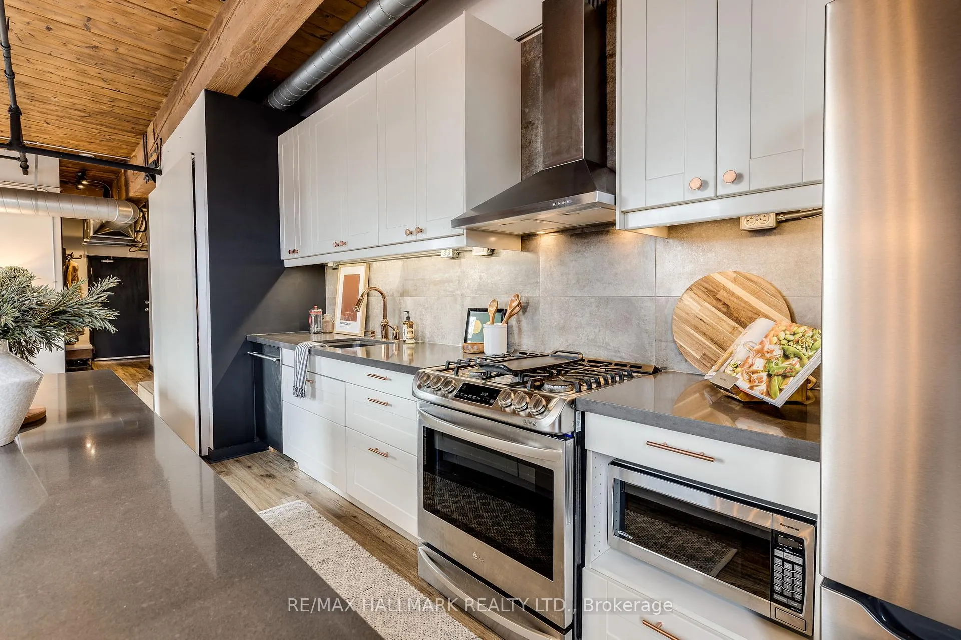 Photo 14 of Unit 406, 426 Queen Street E, Toronto, Regent Park — HOMEH