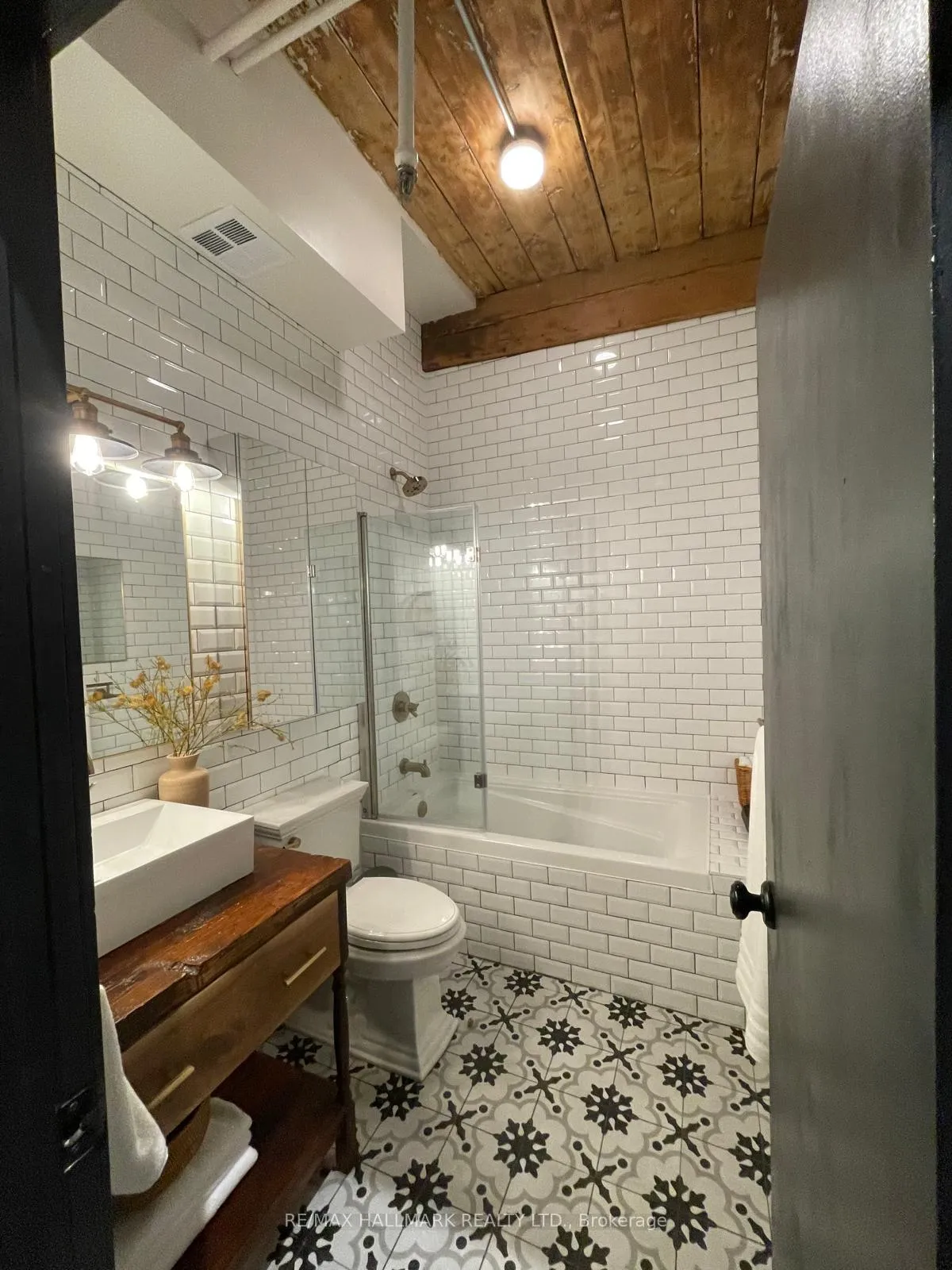 Photo 28 of Unit 406, 426 Queen Street E, Toronto, Regent Park — HOMEH