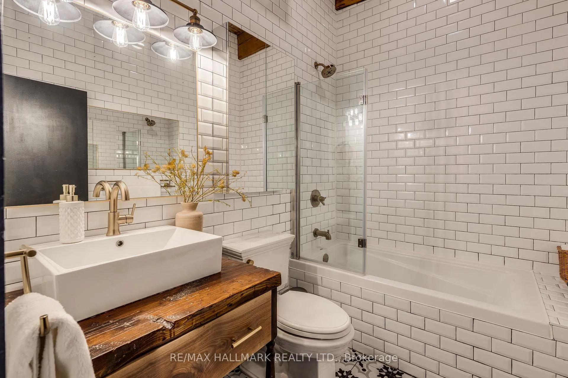 Photo 29 of Unit 406, 426 Queen Street E, Toronto, Regent Park — HOMEH