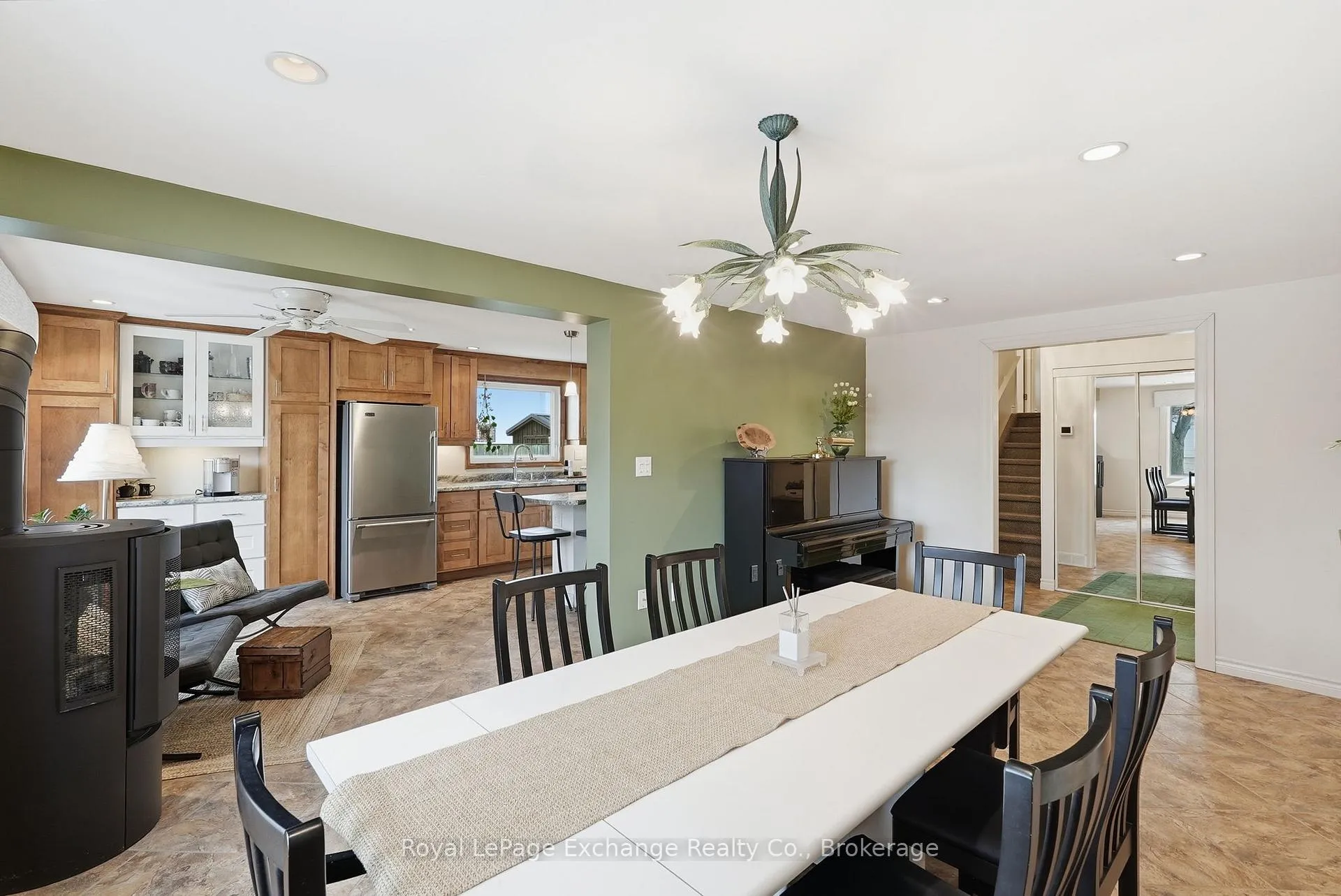 Photo 10 of 446 Highland Drive, Kincardine — HOMEH