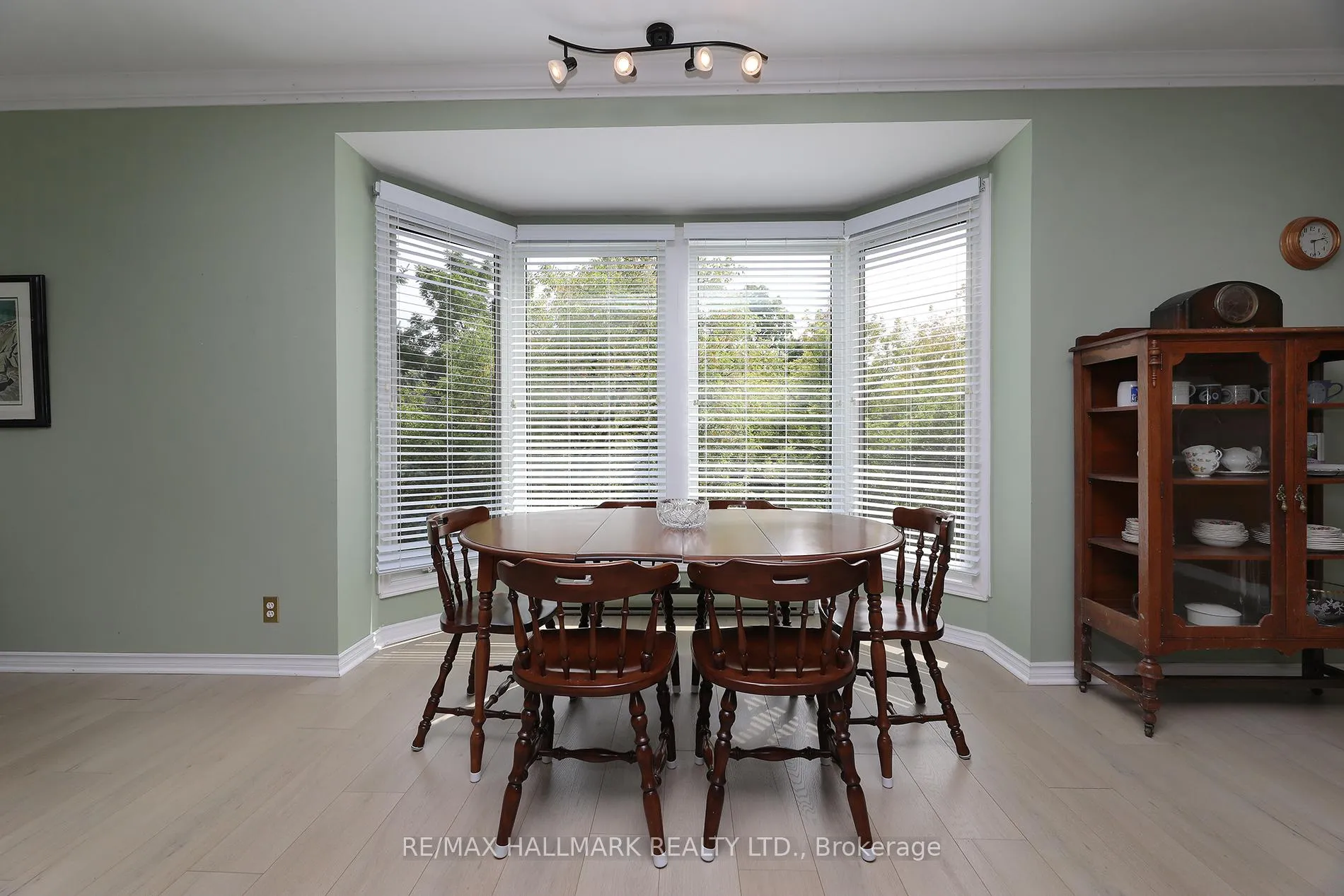 Photo 13 of Unit 305, 21 George Street, Aurora, Aurora Village — HOMEH