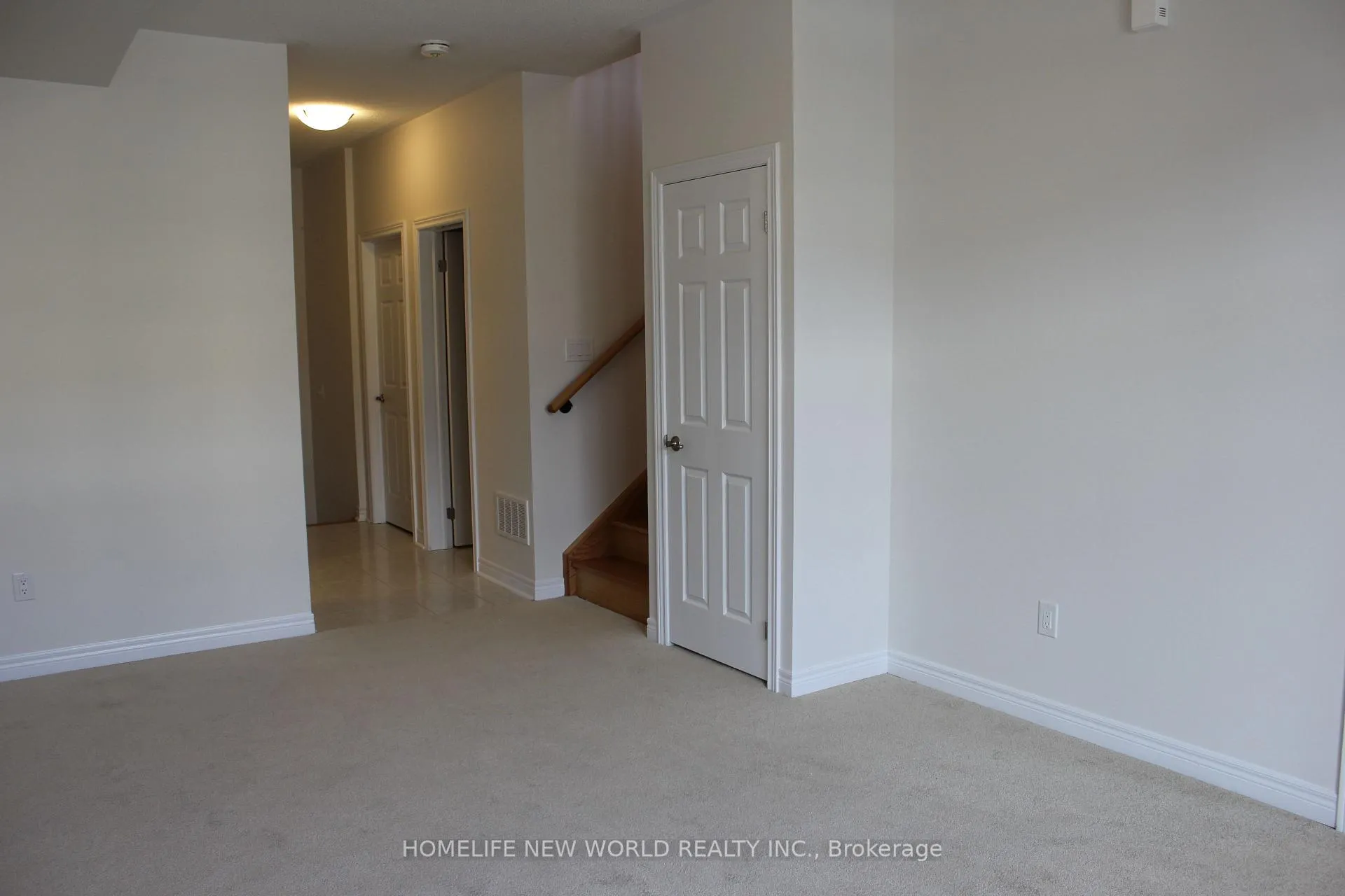 Photo 4 of 62 Johann Drive, Markham, Middlefield — HOMEH