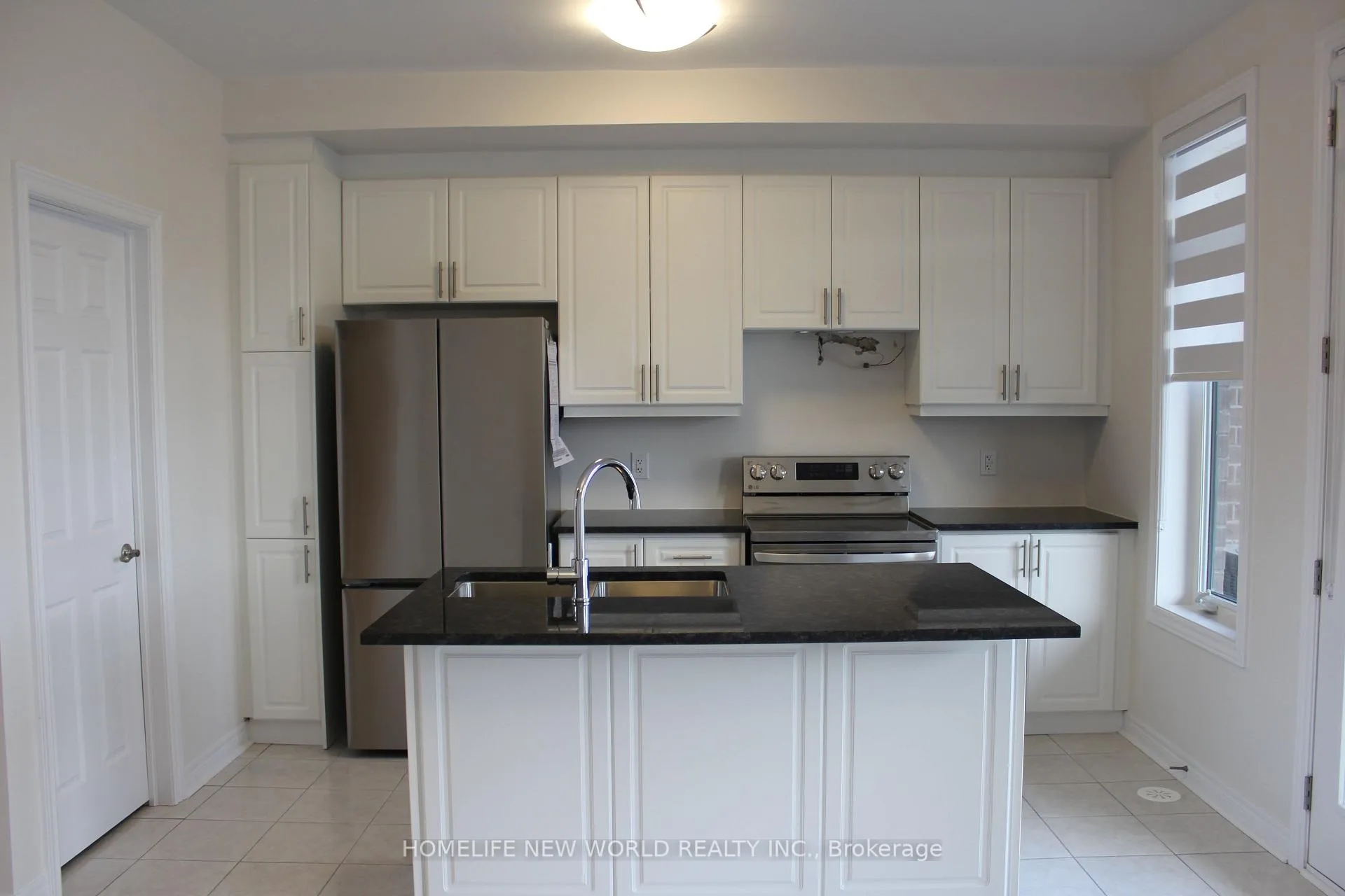 Photo 7 of 62 Johann Drive, Markham, Middlefield — HOMEH