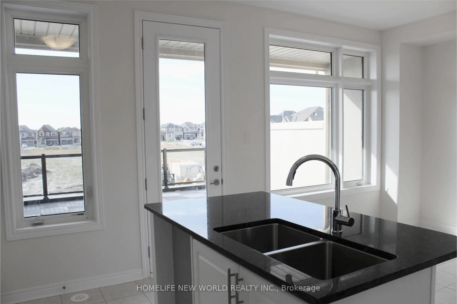 Photo 11 of 62 Johann Drive, Markham, Middlefield — HOMEH