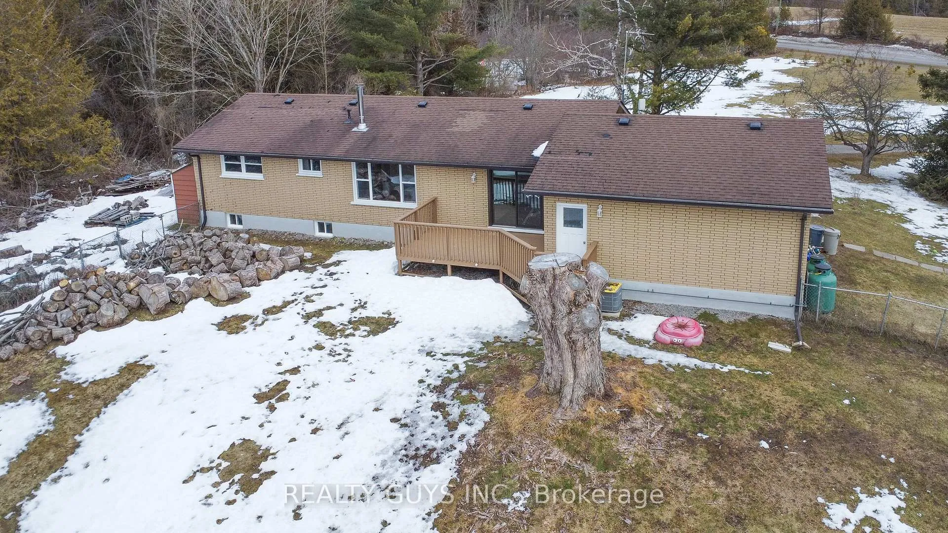 Photo 6 of 316 Douglas Road, Douro-Dummer — HOMEH