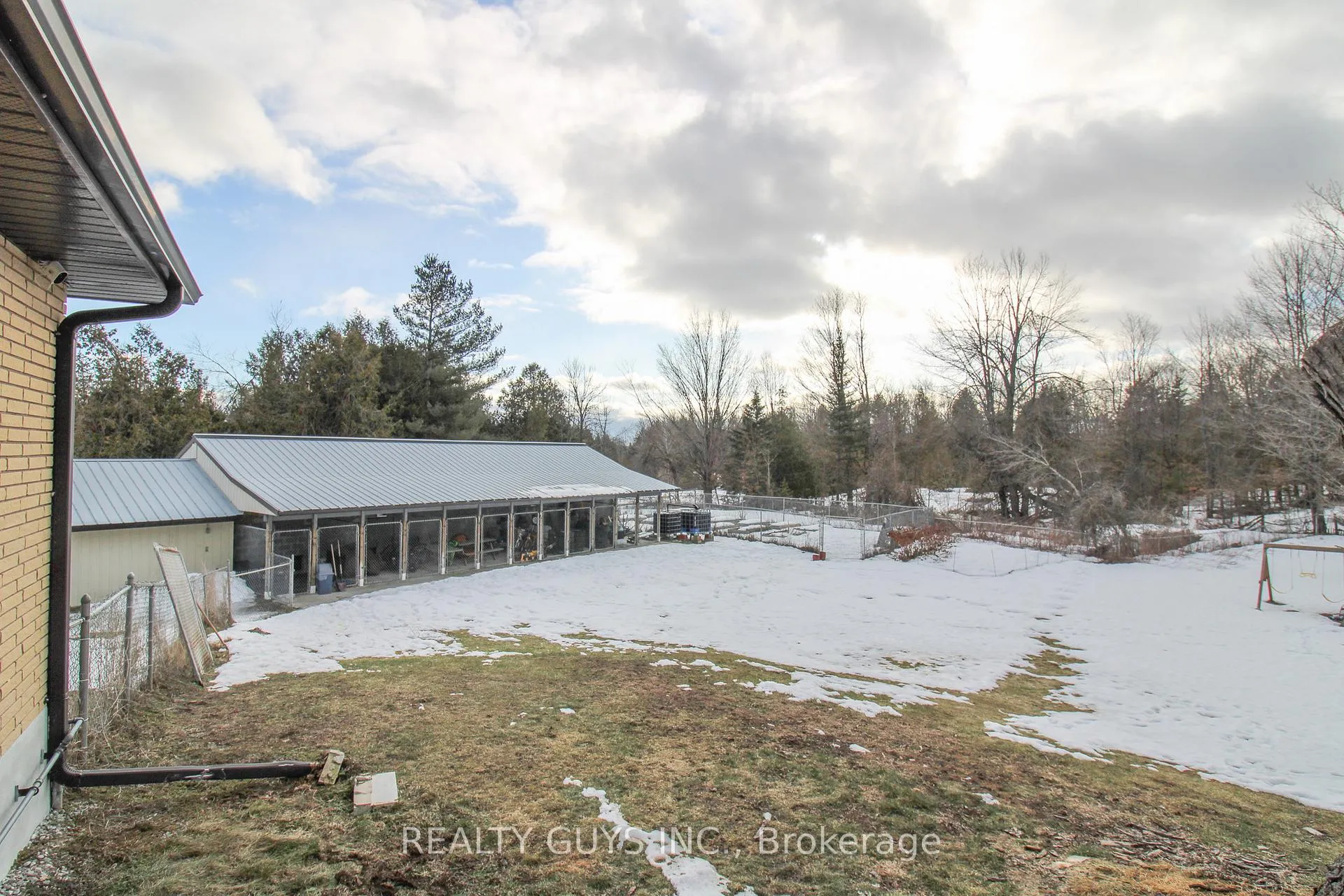 Photo 12 of 316 Douglas Road, Douro-Dummer — HOMEH