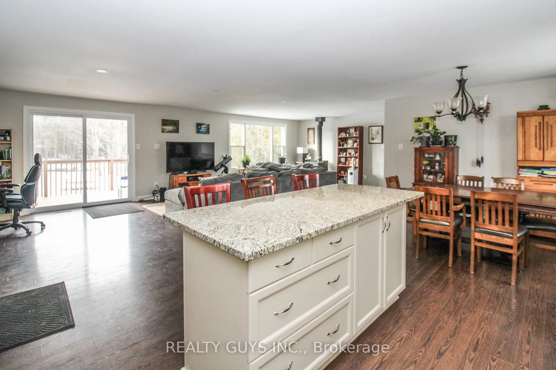 Photo 22 of 316 Douglas Road, Douro-Dummer — HOMEH
