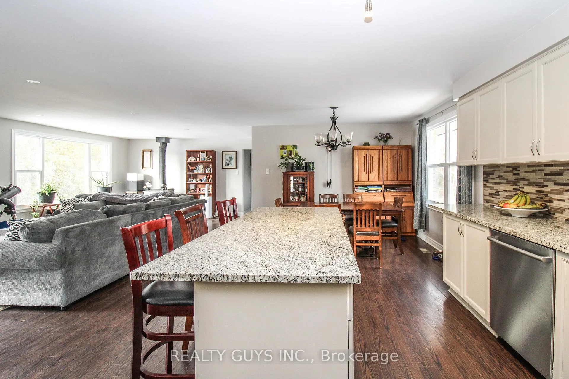 Photo 23 of 316 Douglas Road, Douro-Dummer — HOMEH