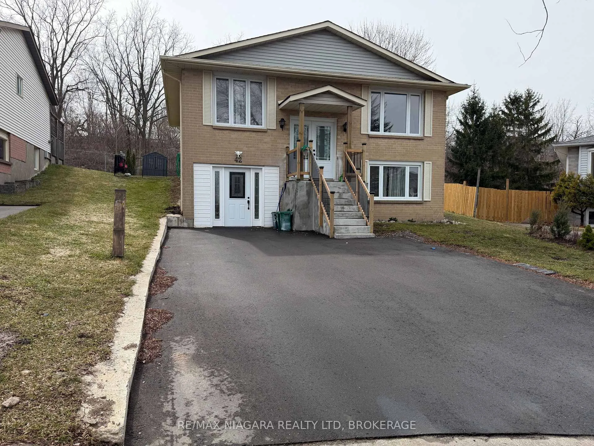 Photo 1 of Unit Lower, 42 Hemlock Street, St. Catharines, Burleigh Hill — HOMEH