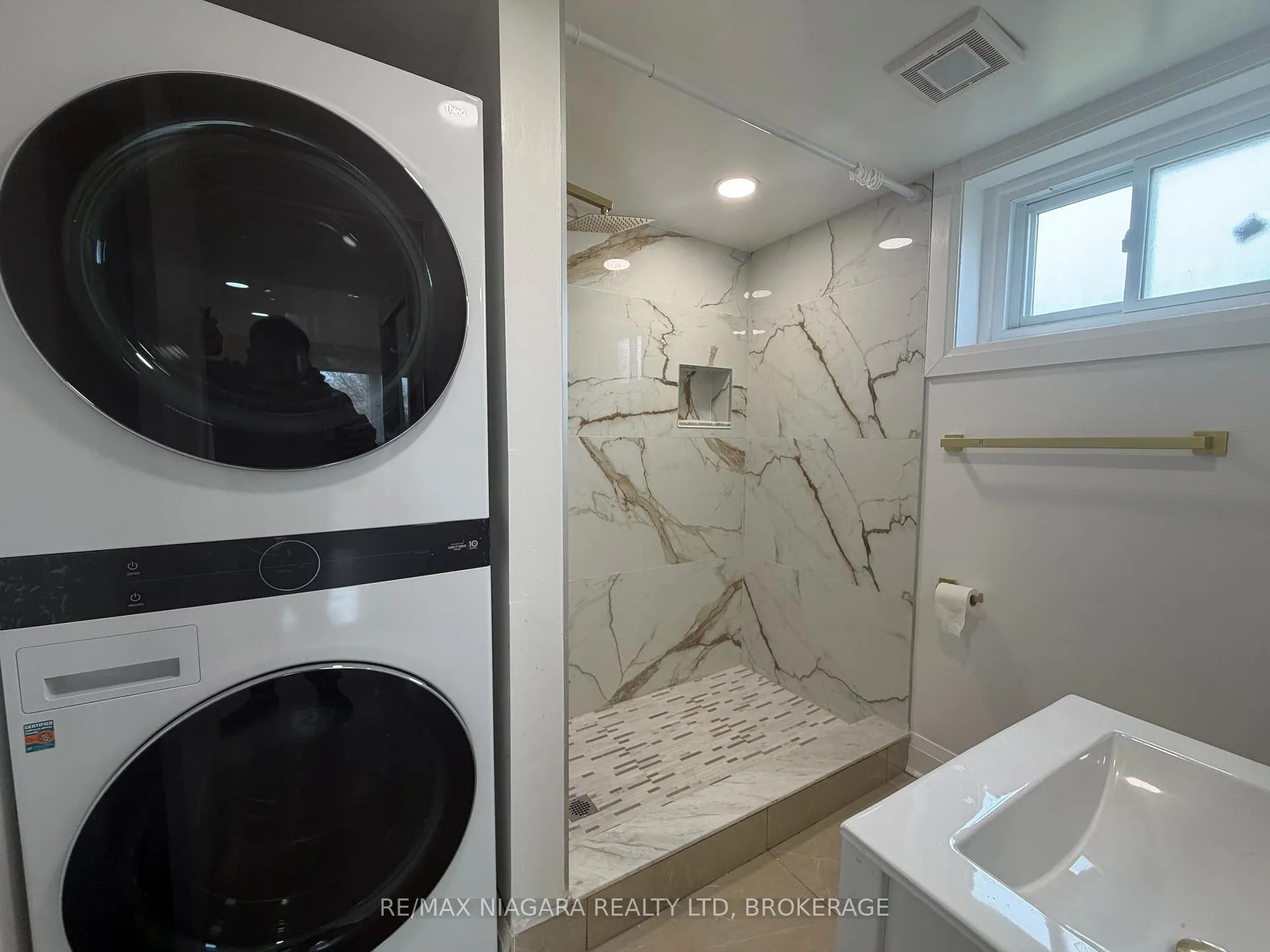 Photo 9 of Unit Lower, 42 Hemlock Street, St. Catharines, Burleigh Hill — HOMEH