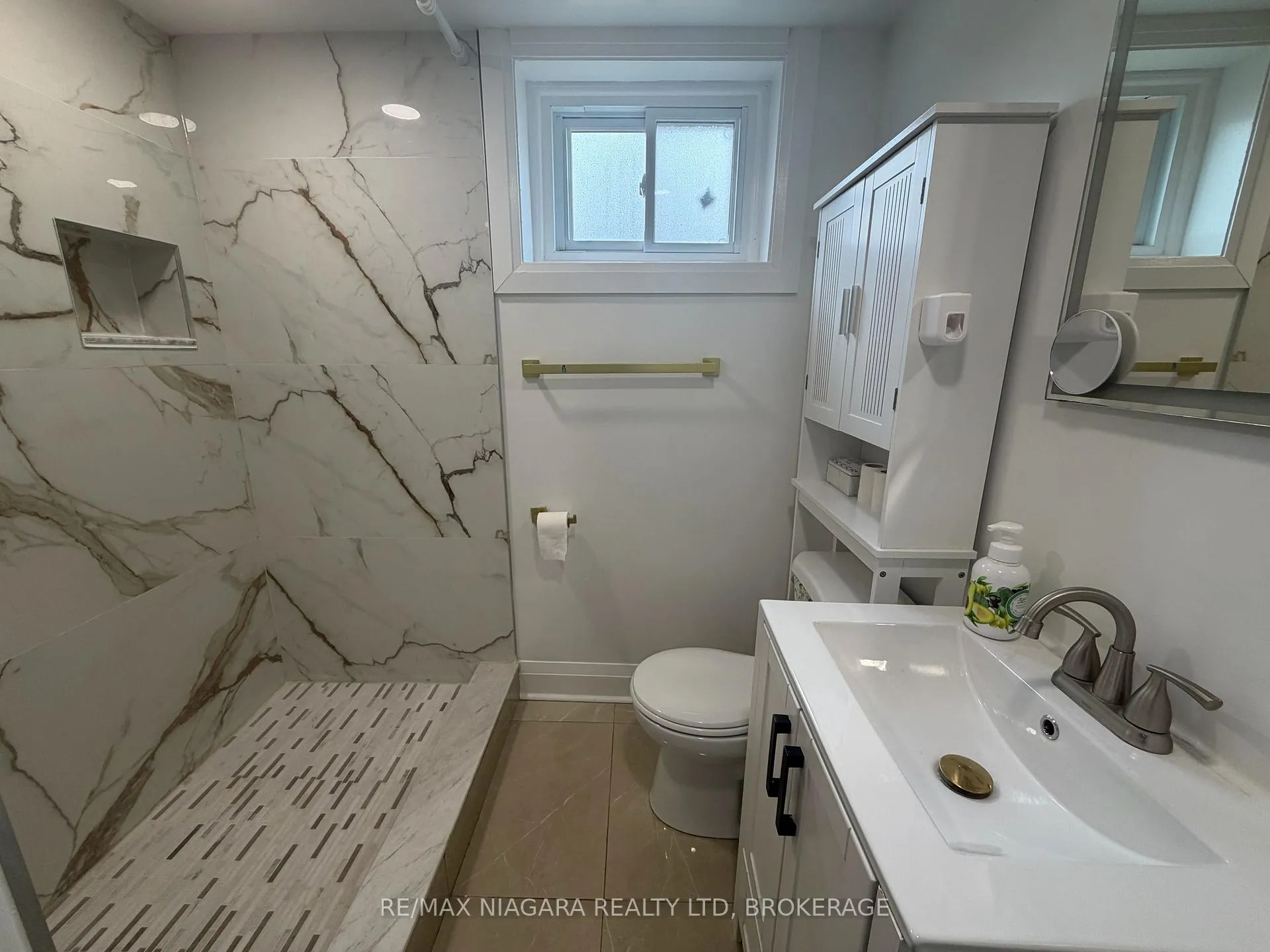 Photo 10 of Unit Lower, 42 Hemlock Street, St. Catharines, Burleigh Hill — HOMEH