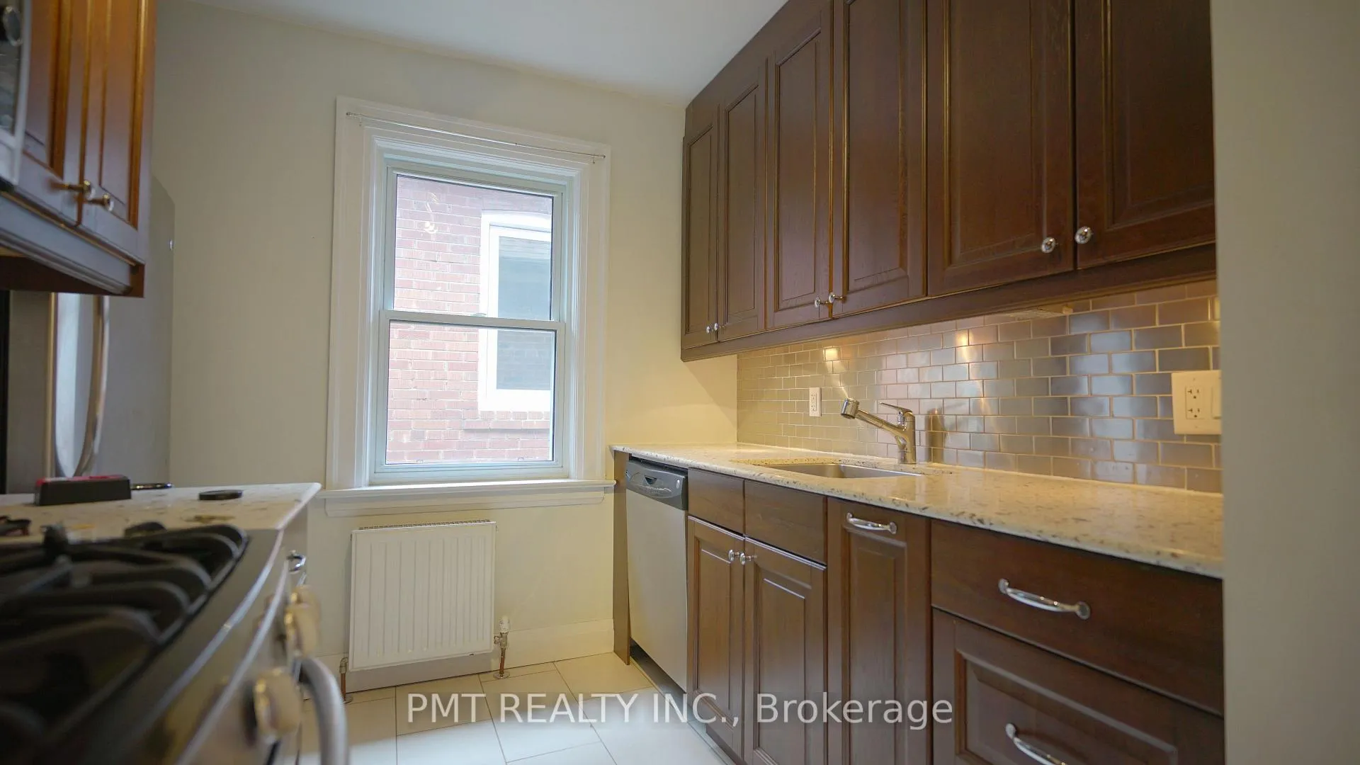 Photo 9 of Unit 2FL, 1082 Avenue Road, Toronto, Lawrence Park South — HOMEH
