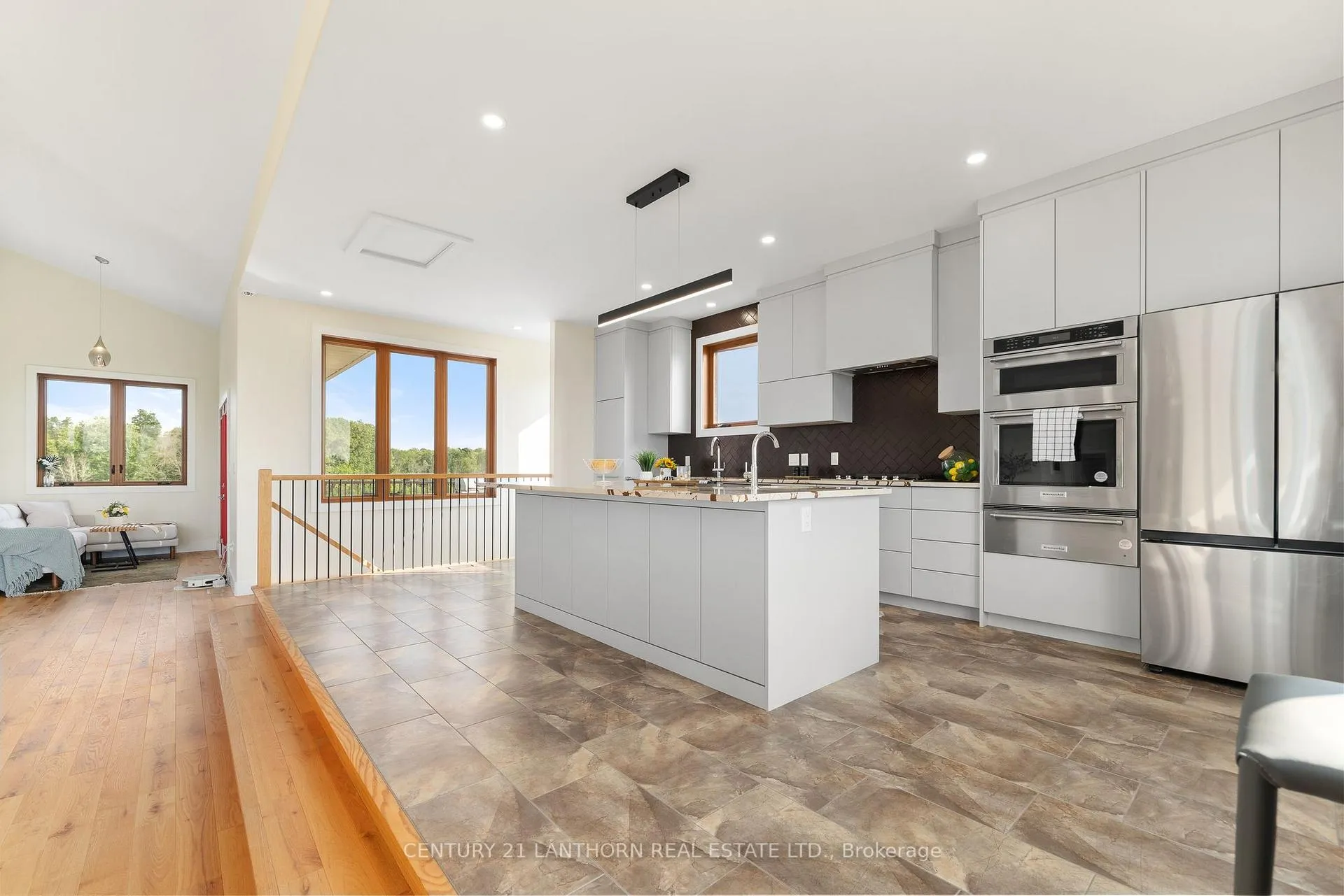 Photo 22 of 581 Frankford Road, Quinte West, Frankford Ward — HOMEH