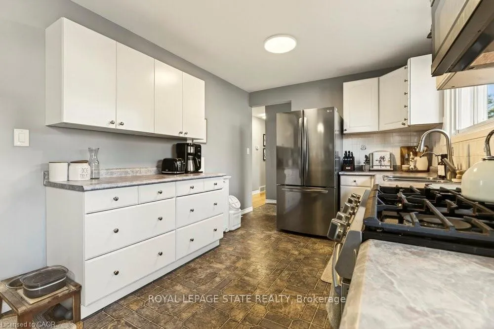 Photo 13 of 7 Prince Charles Drive, St. Catharines, Lakeport — HOMEH