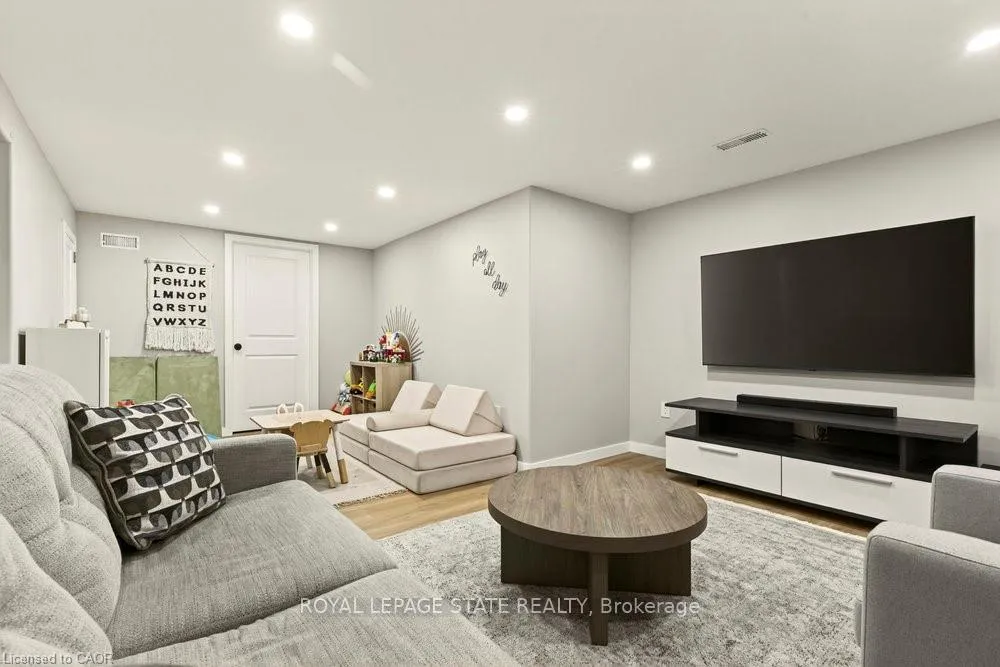 Photo 33 of 7 Prince Charles Drive, St. Catharines, Lakeport — HOMEH