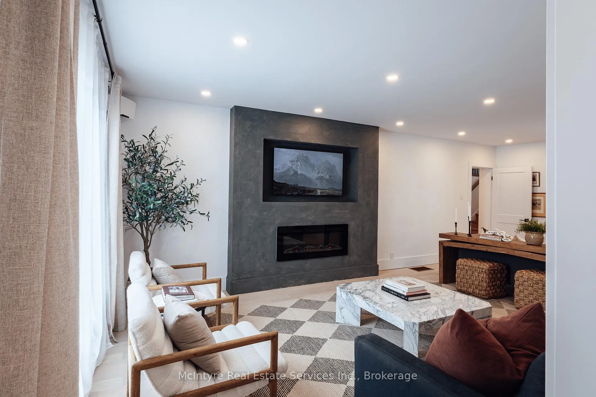 Photo 6 of 62 Lang Crescent, Kitchener, Bridgeport — HOMEH