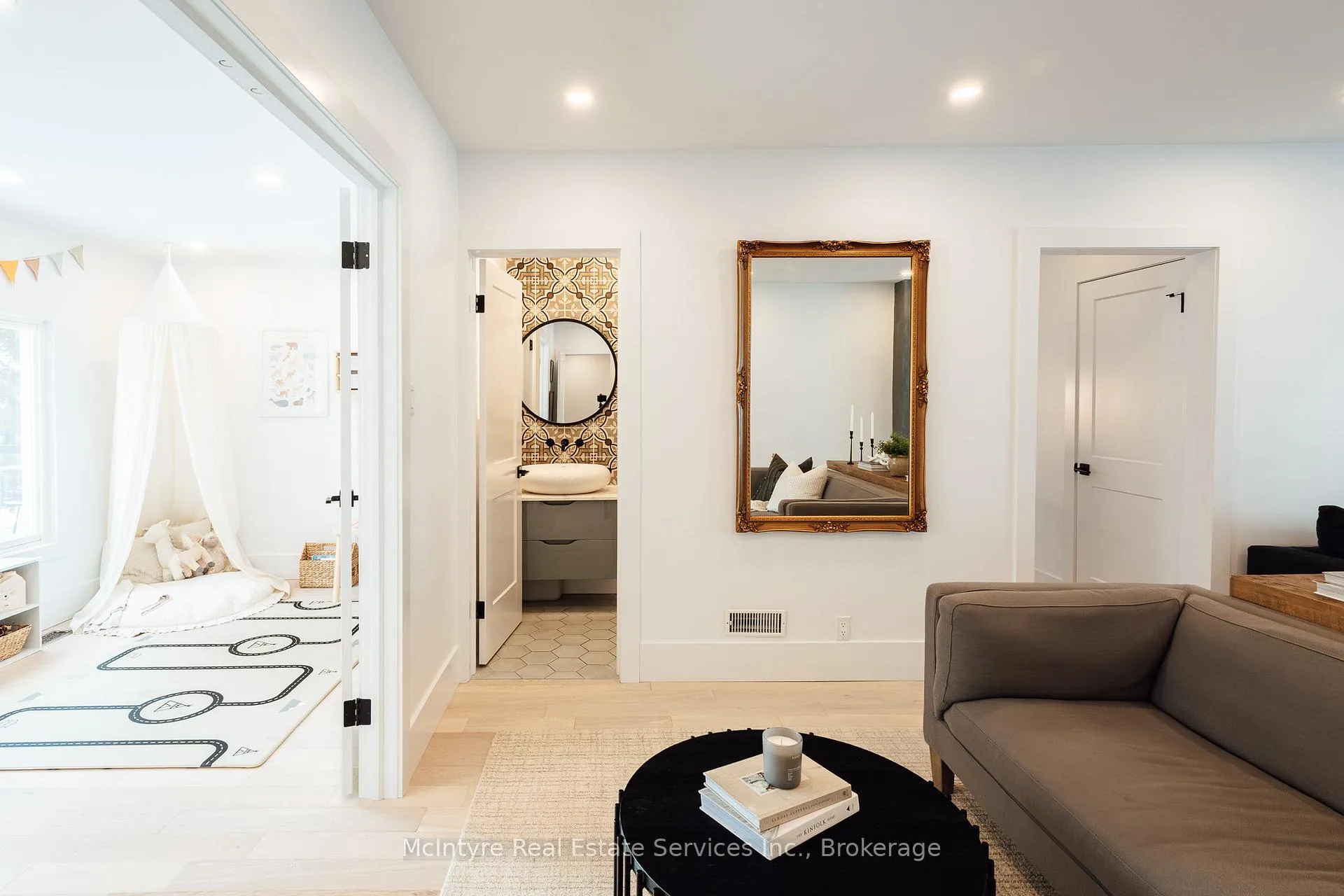 Photo 10 of 62 Lang Crescent, Kitchener, Bridgeport — HOMEH