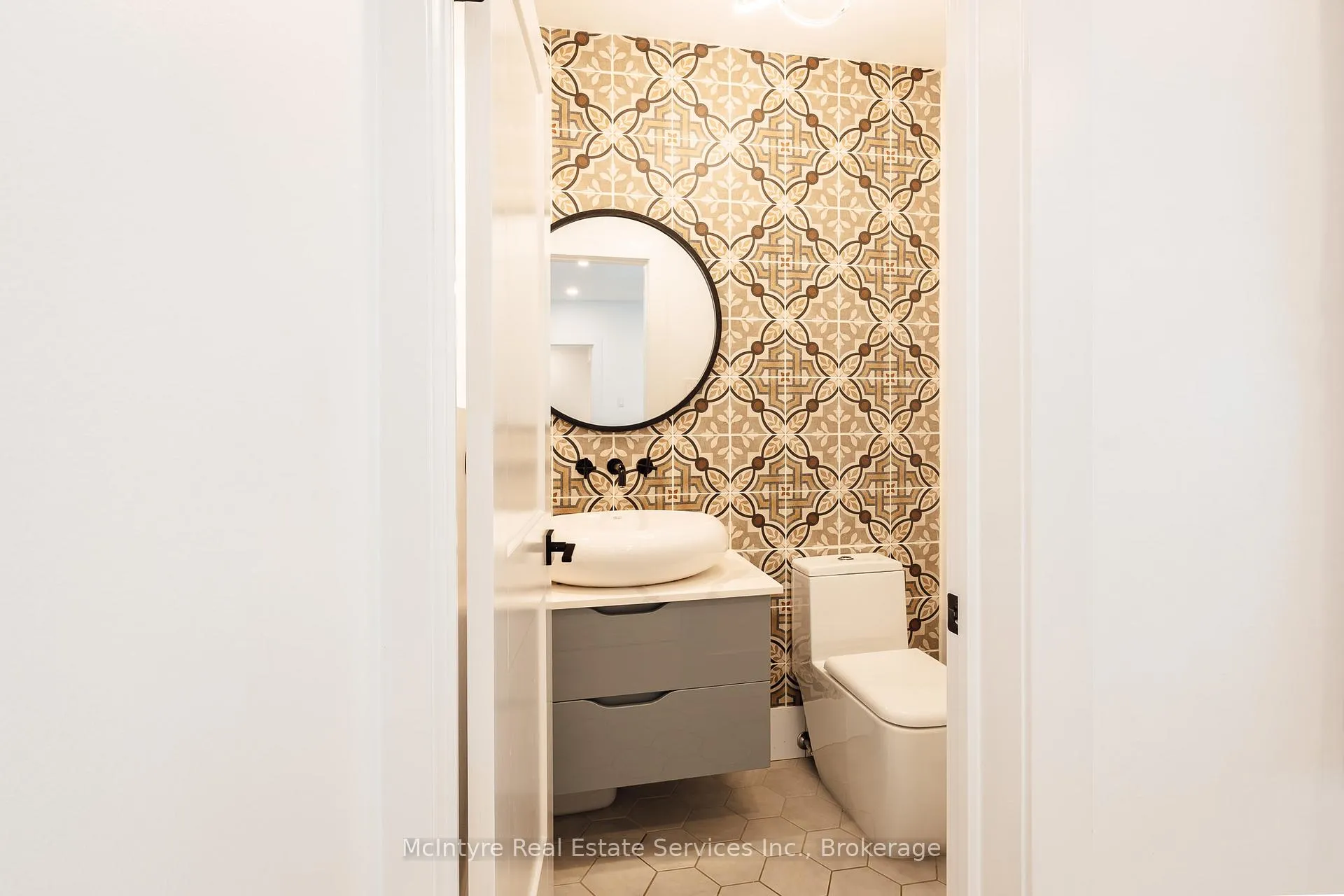 Photo 13 of 62 Lang Crescent, Kitchener, Bridgeport — HOMEH