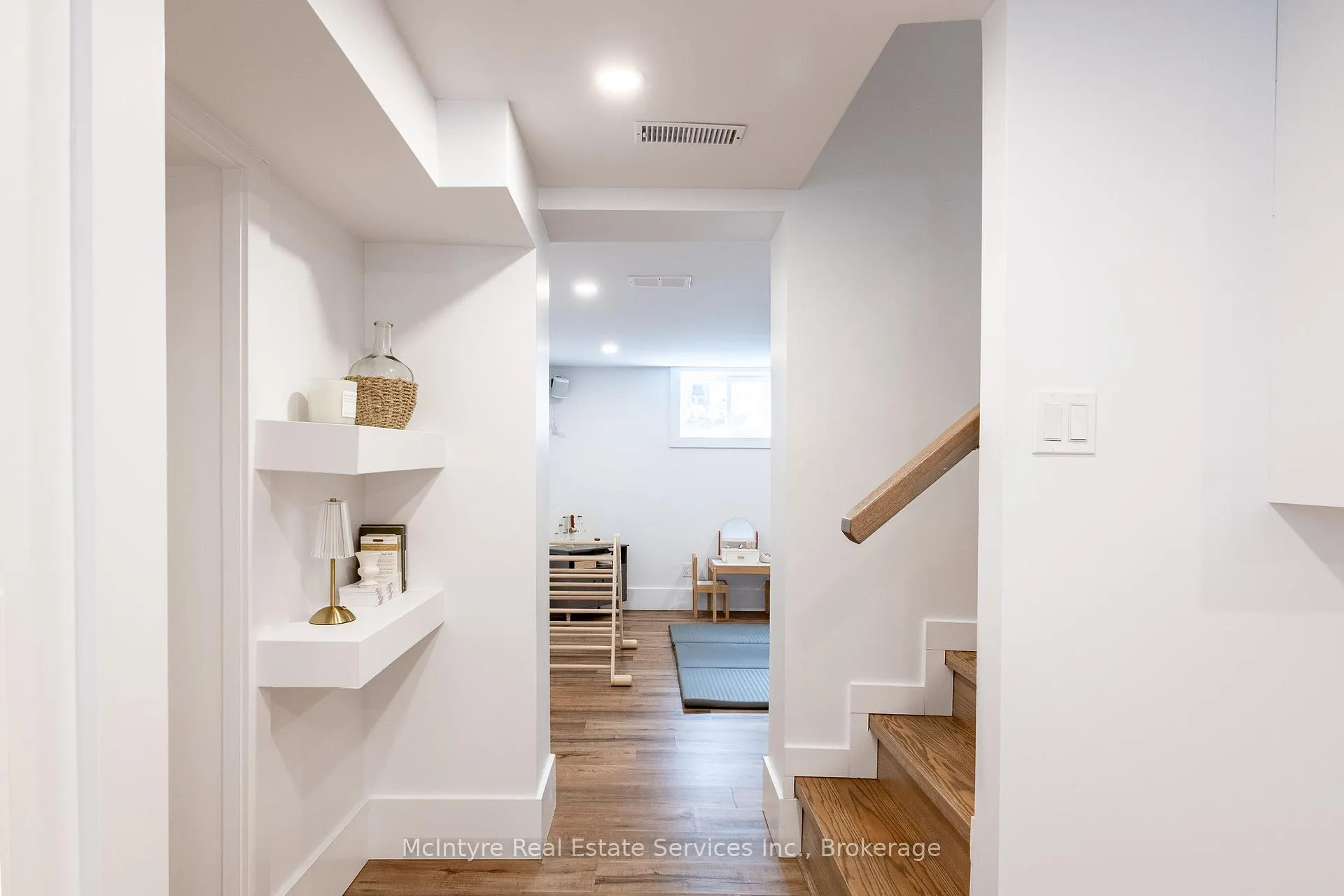 Photo 38 of 62 Lang Crescent, Kitchener, Bridgeport — HOMEH