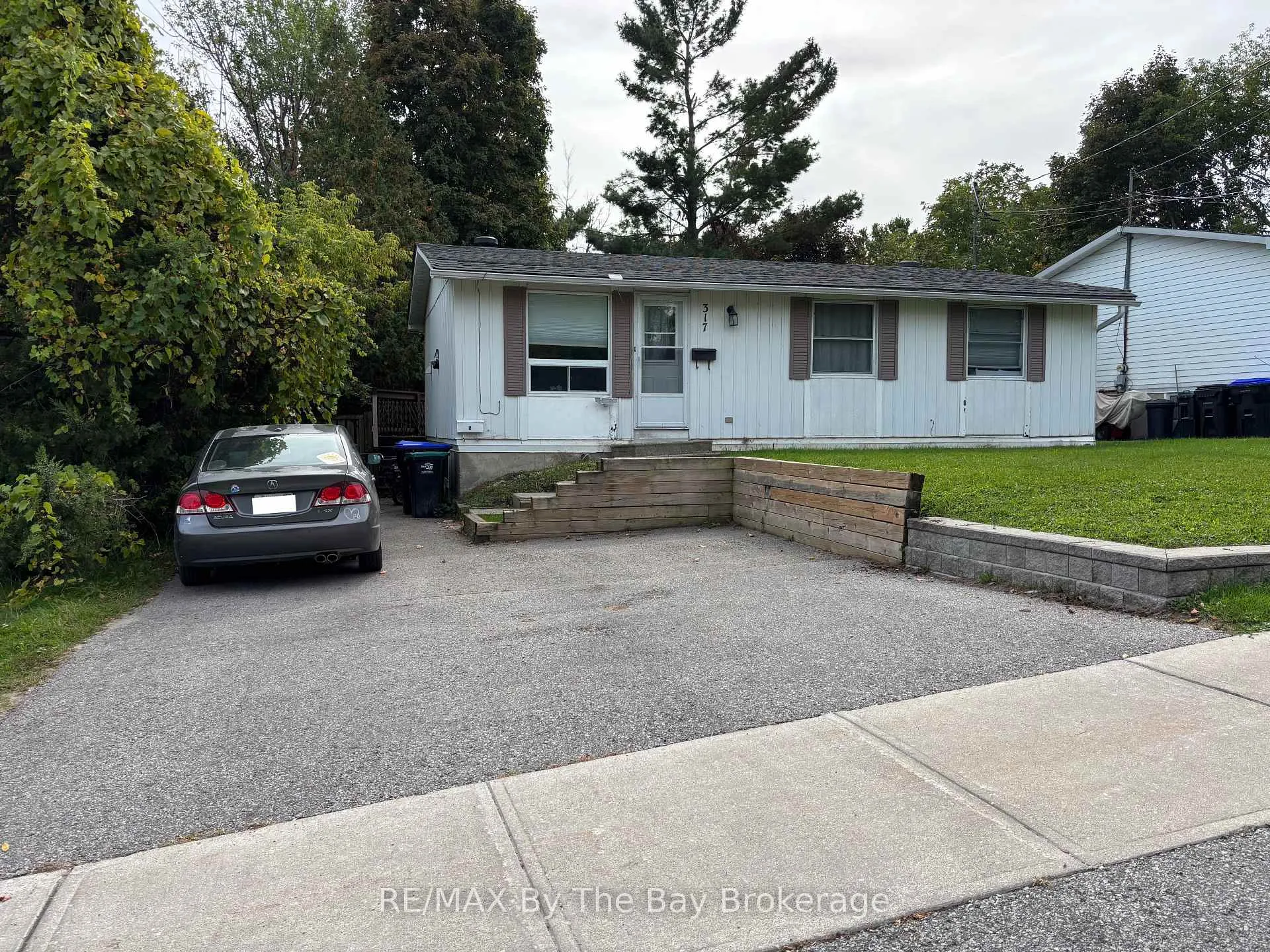 Photo 8 of 317 Hugel Avenue, Midland — HOMEH