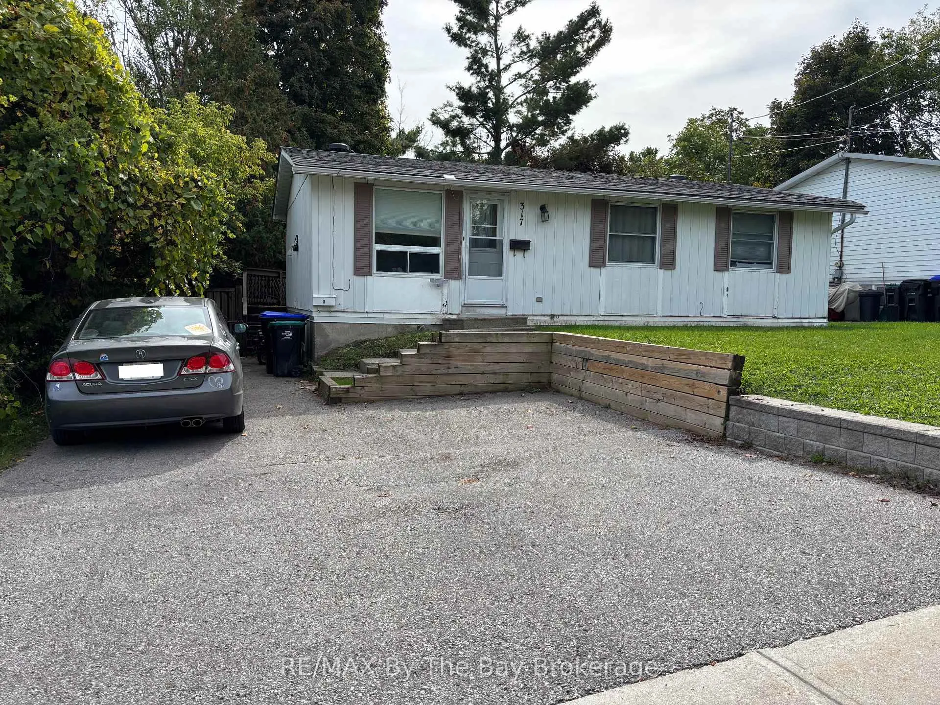 Photo 1 of 317 Hugel Avenue, Midland — HOMEH