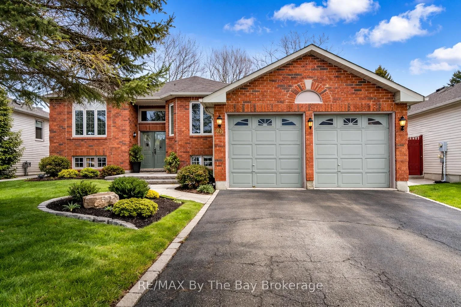 Photo 9 of 317 Hugel Avenue, Midland — HOMEH