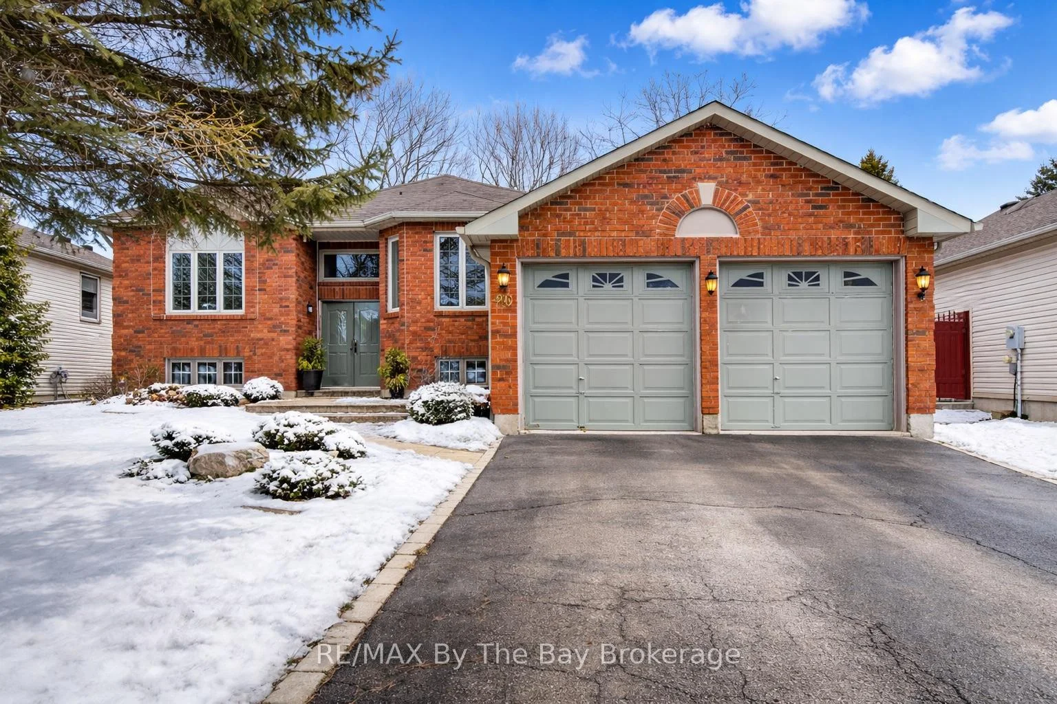 Photo 10 of 317 Hugel Avenue, Midland — HOMEH