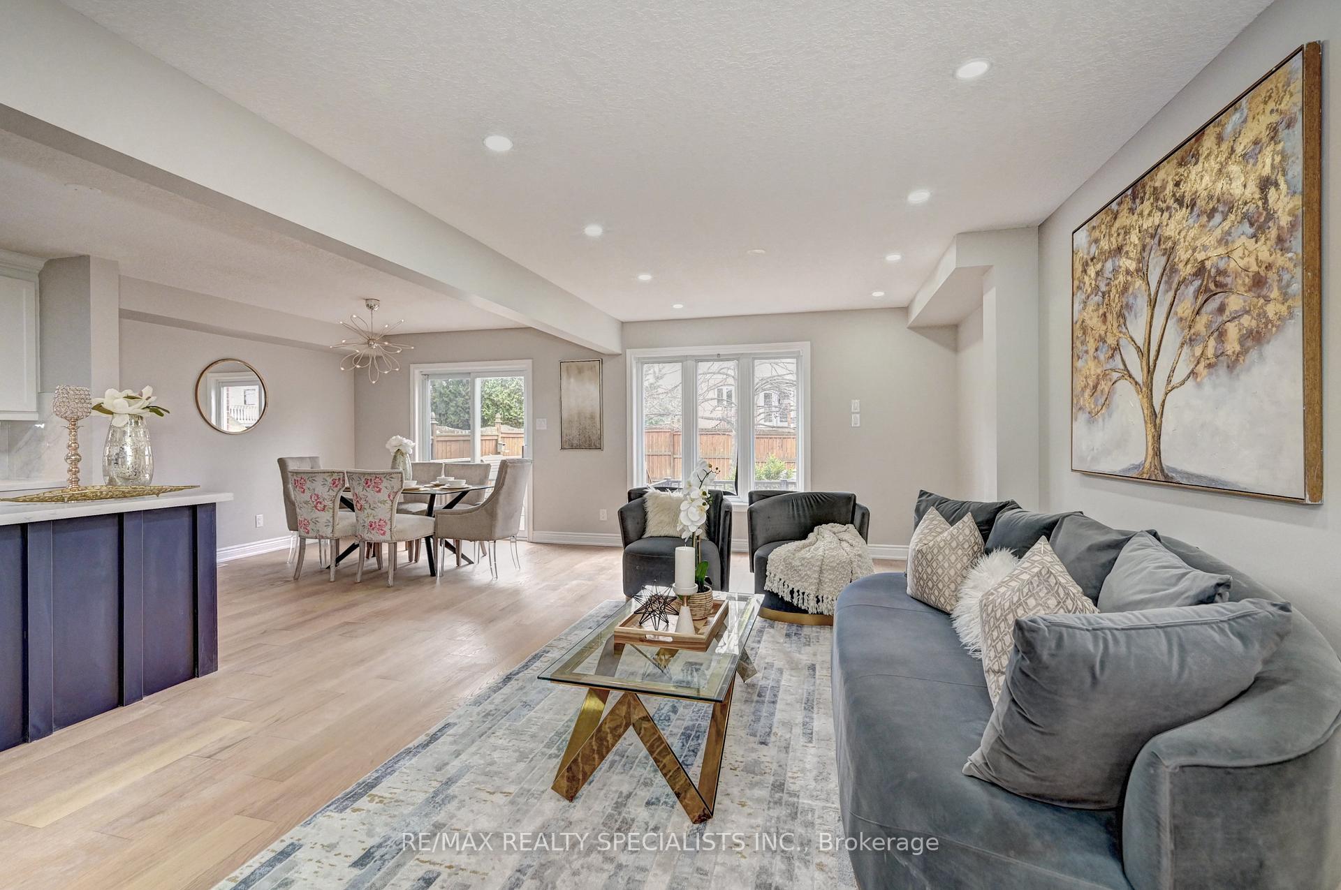 Photo 4 of 42 Bridleridge Street, Kitchener — HOMEH