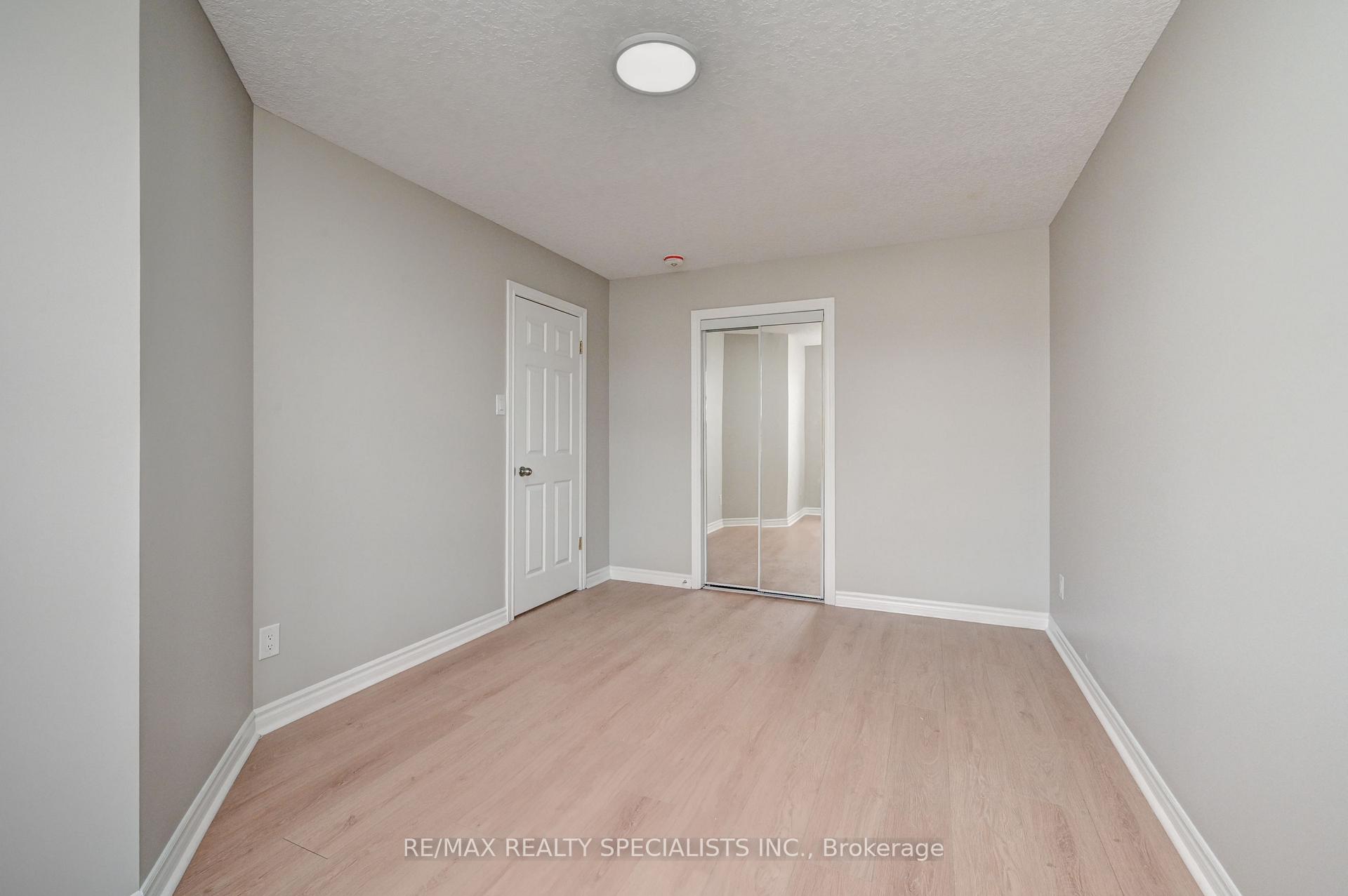 Photo 14 of 42 Bridleridge Street, Kitchener — HOMEH
