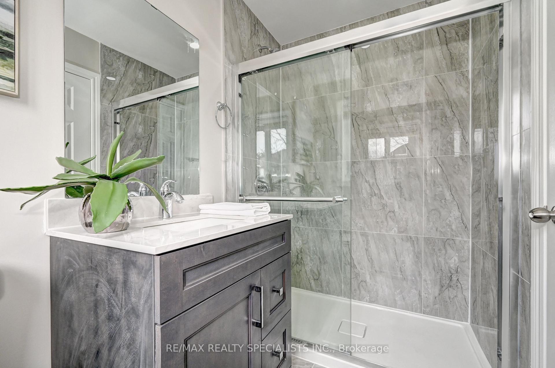 Photo 15 of 42 Bridleridge Street, Kitchener — HOMEH